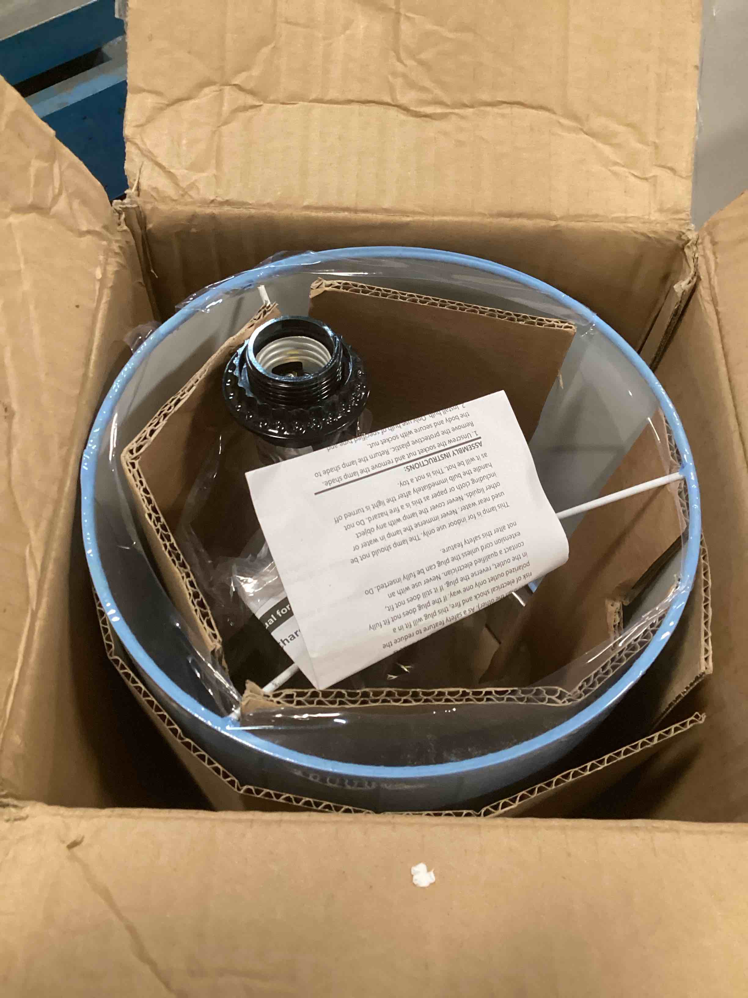 https://s3.amazonaws.com/lotting-images-prod/bidfta/TEA1292676_1741808928420.jpeg