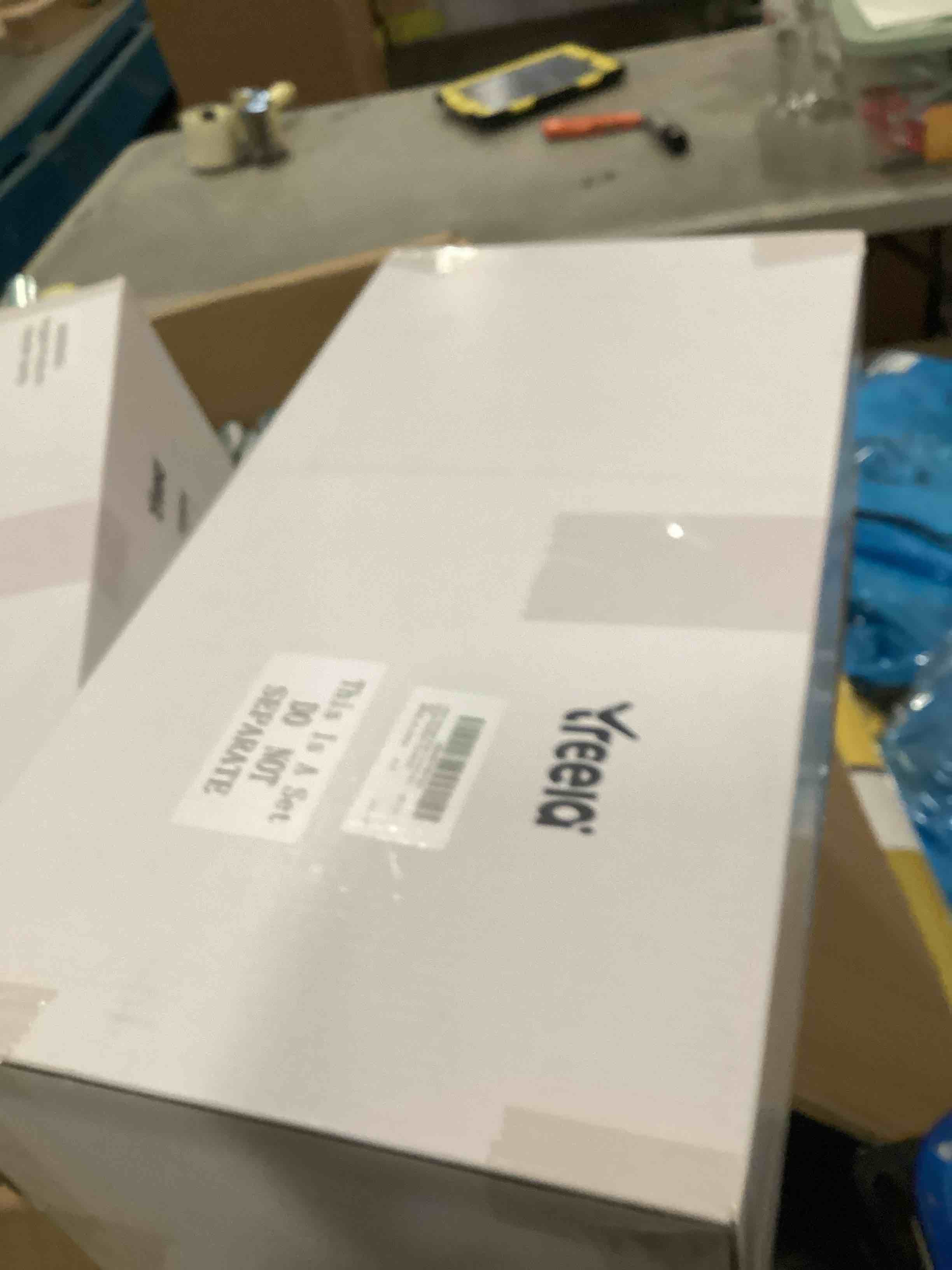 https://s3.amazonaws.com/lotting-images-prod/bidfta/TEA1294133_1740661435721.jpeg