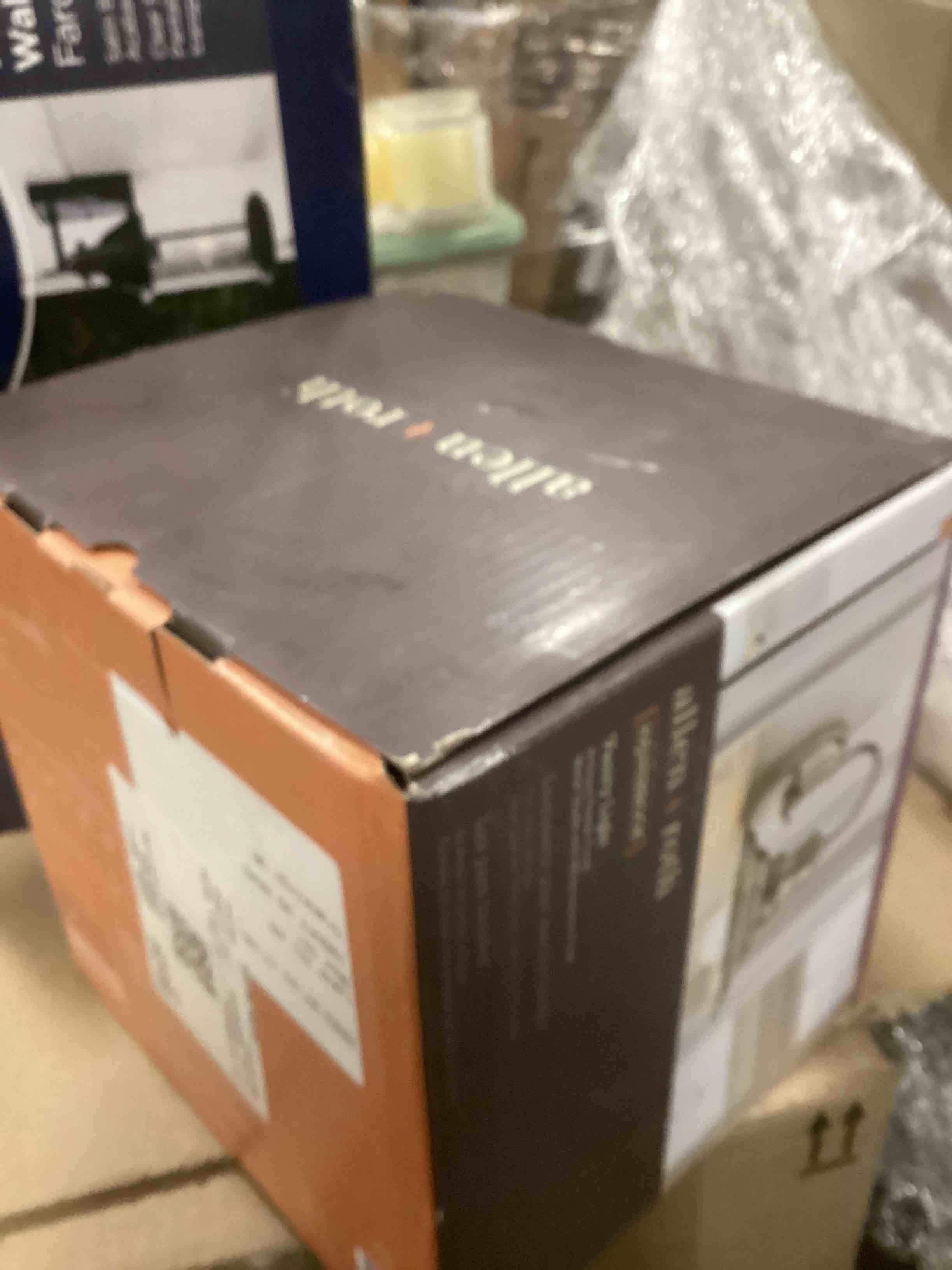 https://s3.amazonaws.com/lotting-images-prod/bidfta/TEA1295380_1741267892762.jpeg