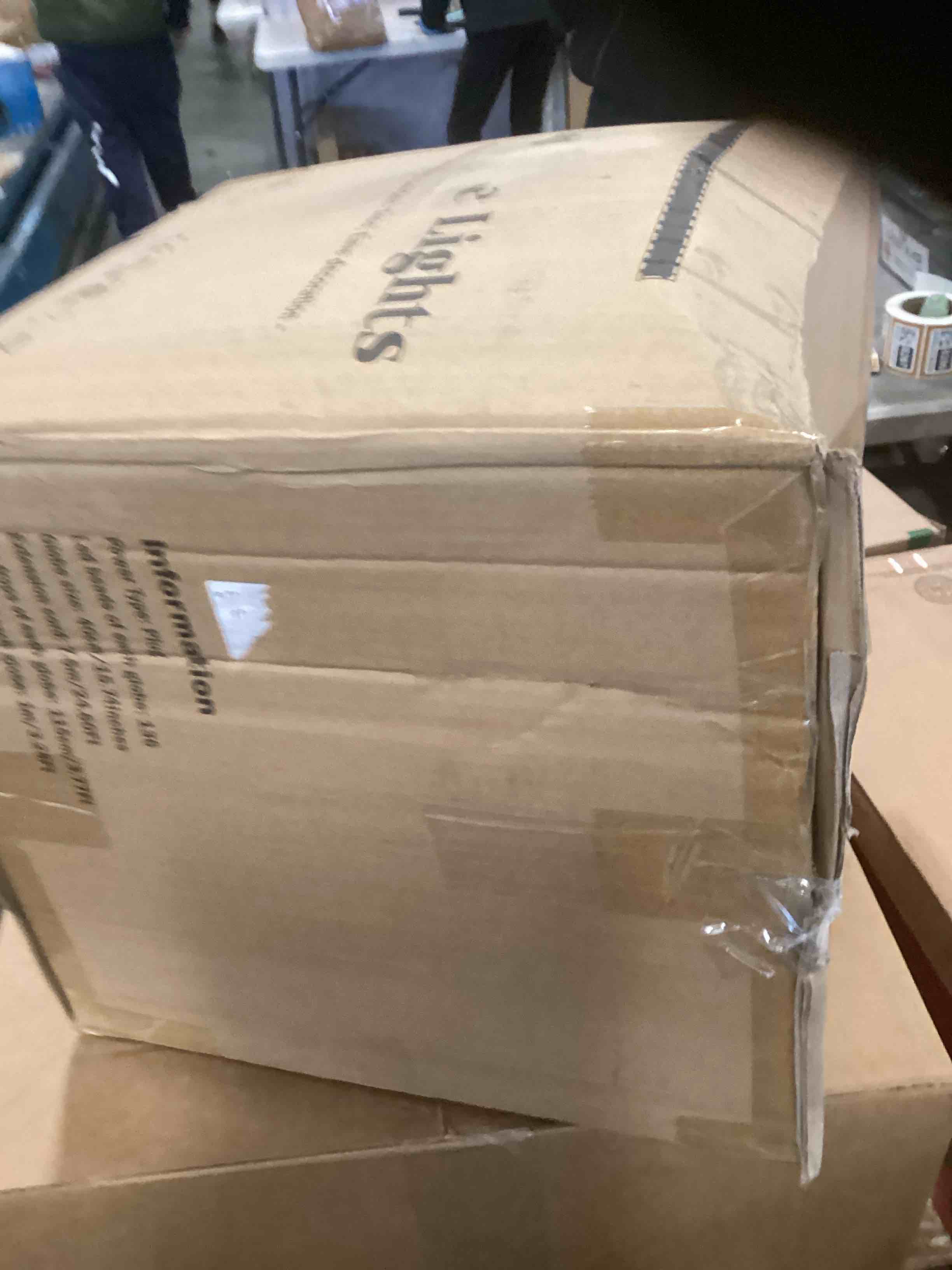 https://s3.amazonaws.com/lotting-images-prod/bidfta/TEA1295757_1741613920214.jpeg