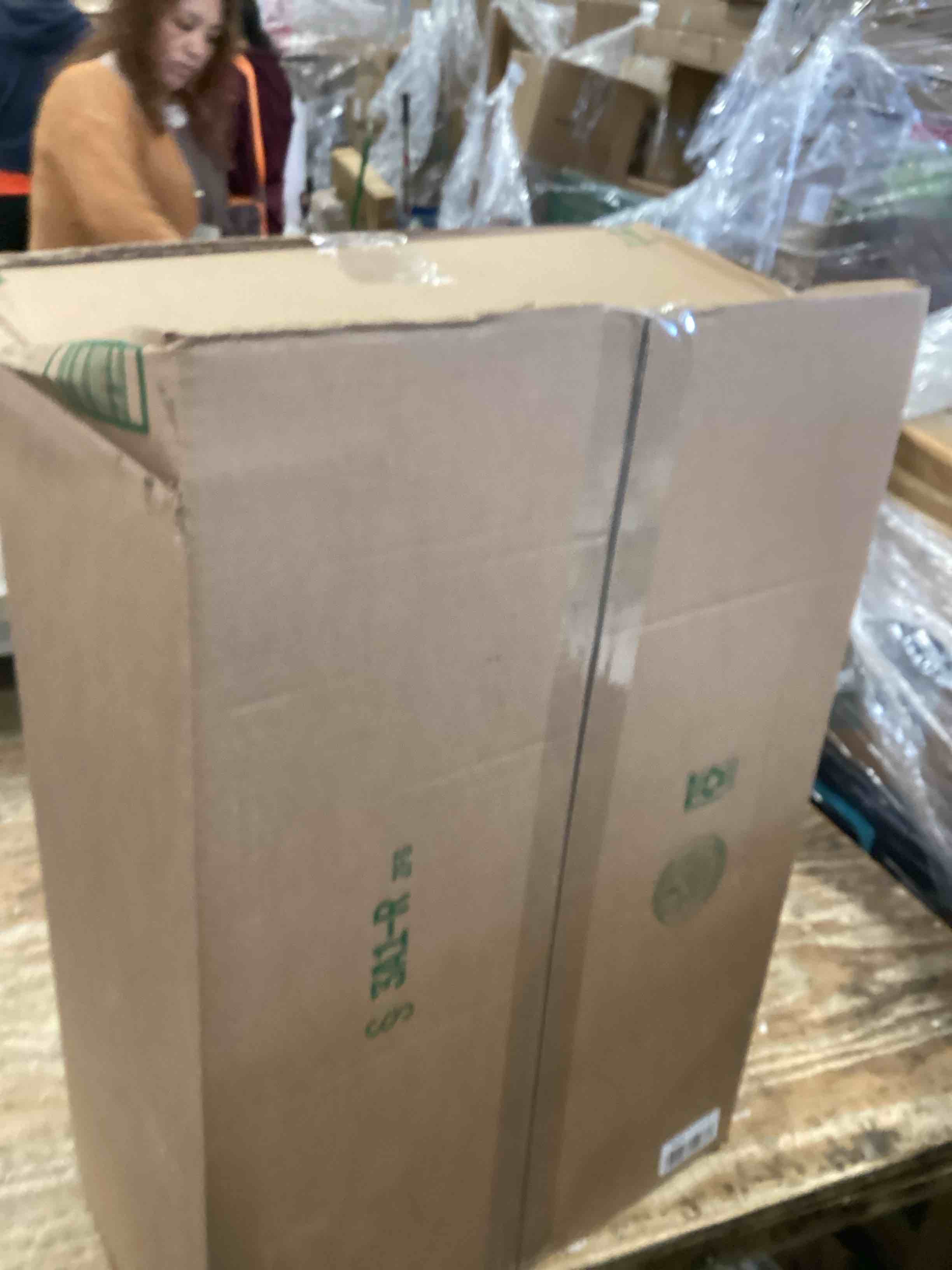 https://s3.amazonaws.com/lotting-images-prod/bidfta/TEA1296445_1741883867147.jpeg