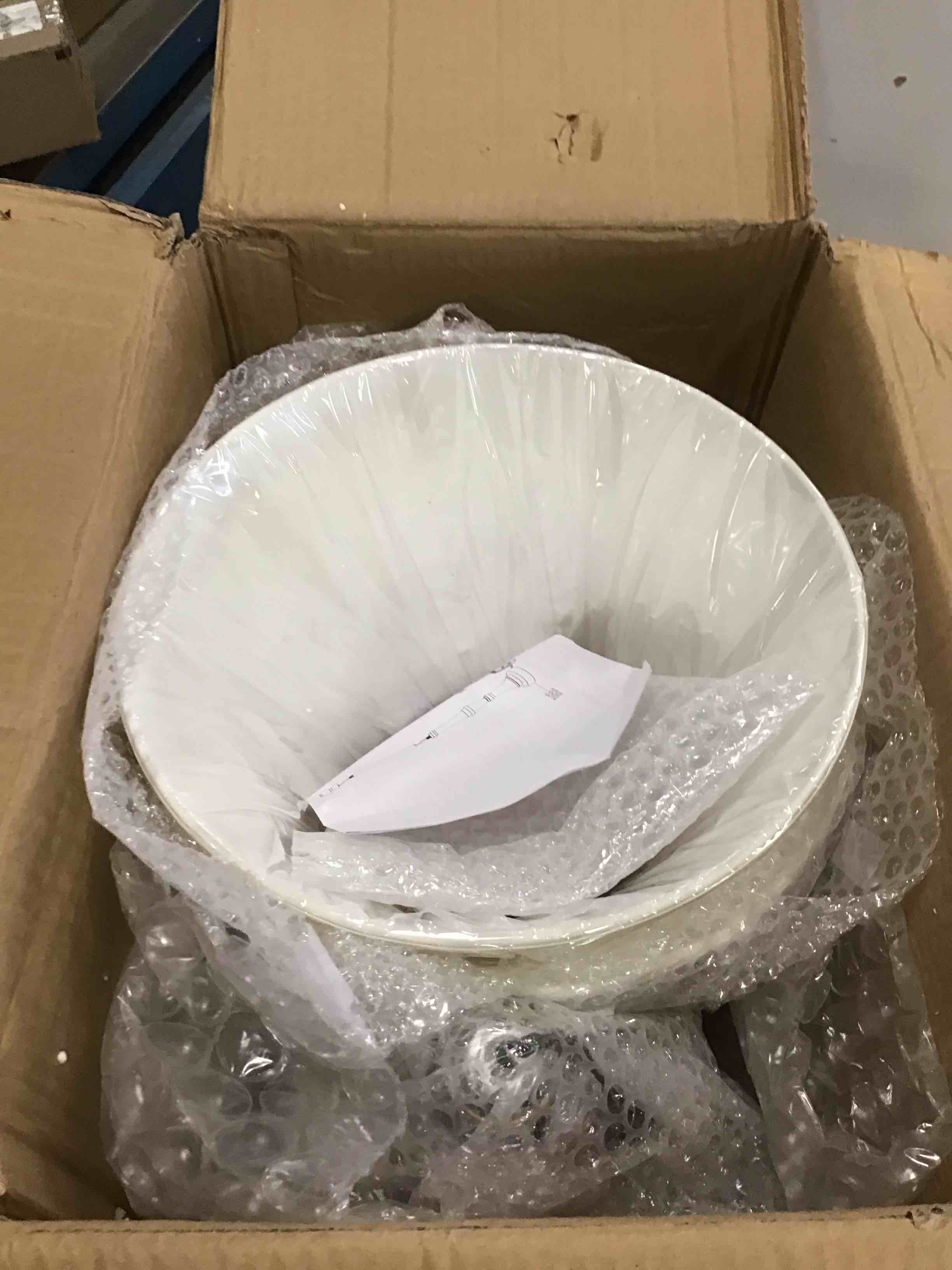 https://s3.amazonaws.com/lotting-images-prod/bidfta/TEA1298155_1741191227662.jpeg