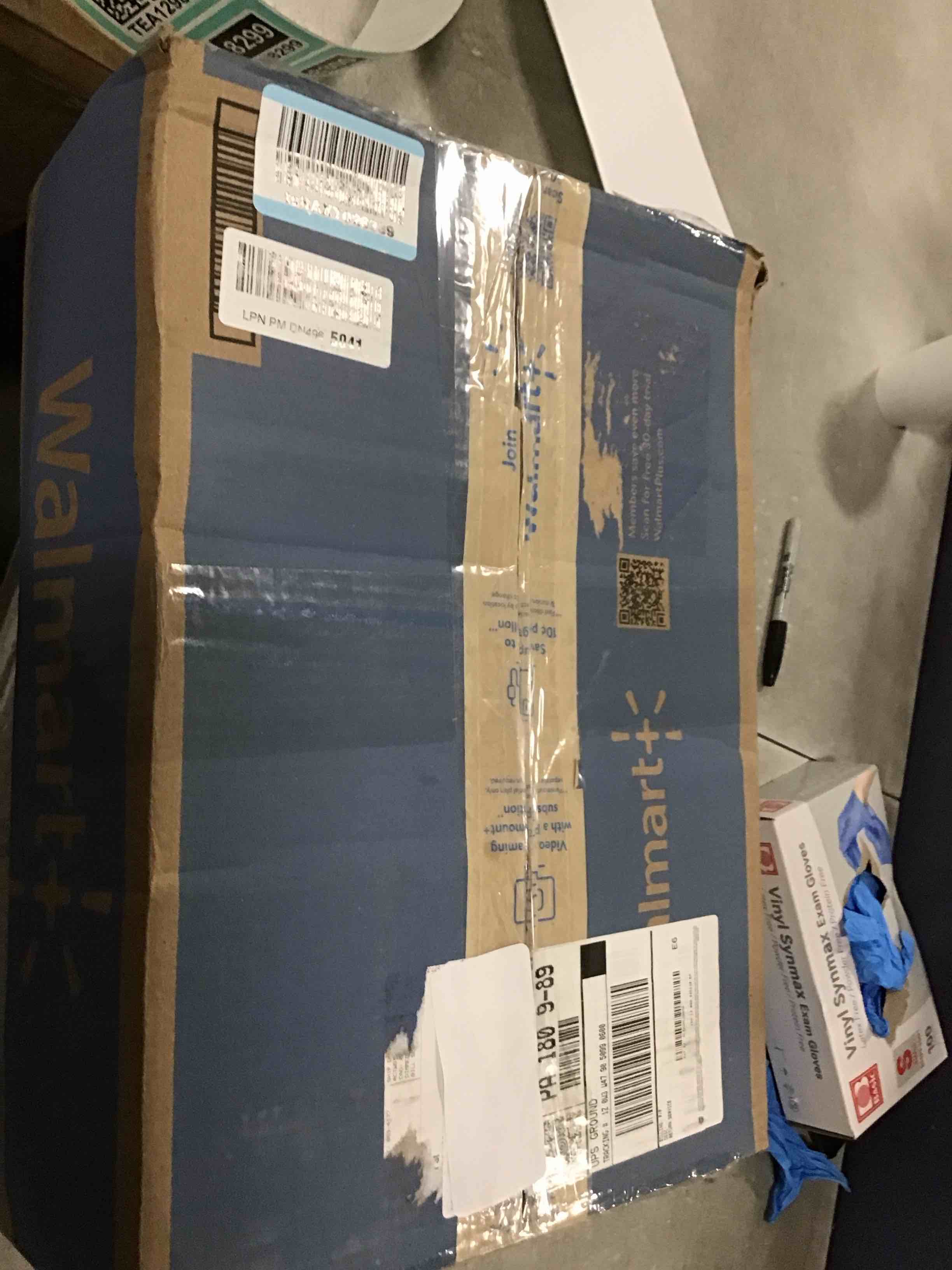 https://s3.amazonaws.com/lotting-images-prod/bidfta/TEA1298297_1741266907390.jpeg