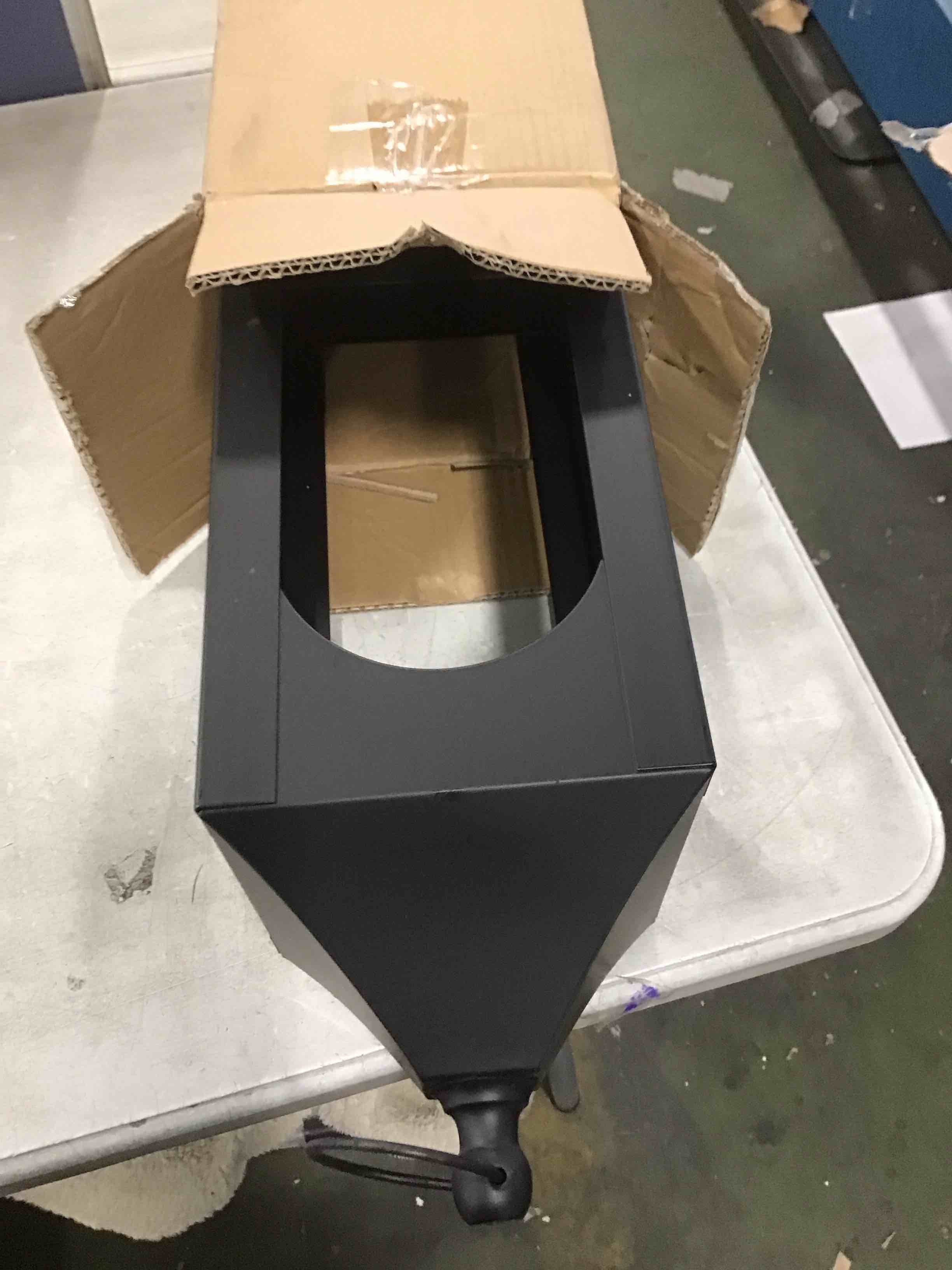 https://s3.amazonaws.com/lotting-images-prod/bidfta/TEA1298444_1741279675001.jpeg