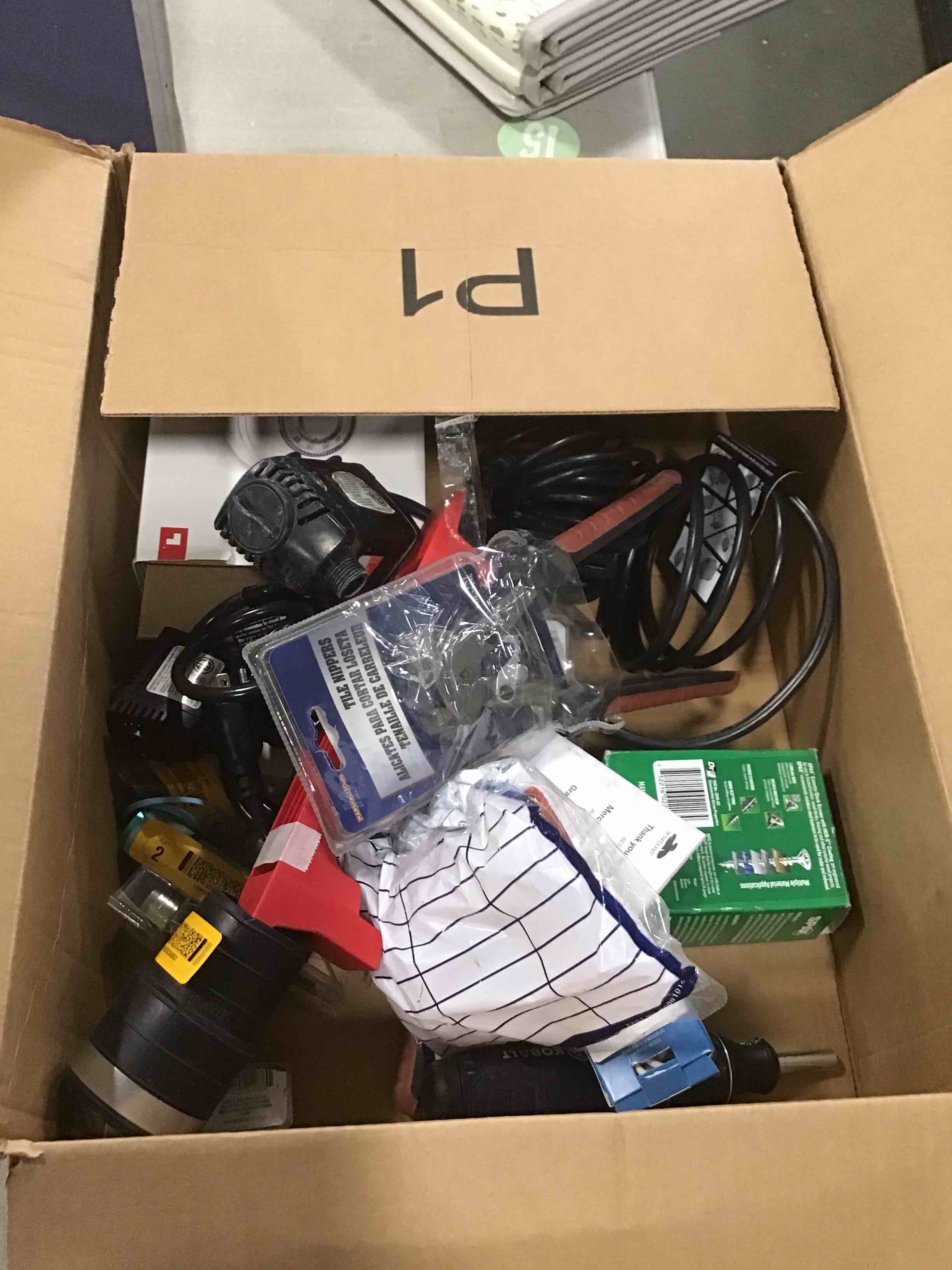 https://s3.amazonaws.com/lotting-images-prod/bidfta/TEA1298476_1741286790886.jpeg