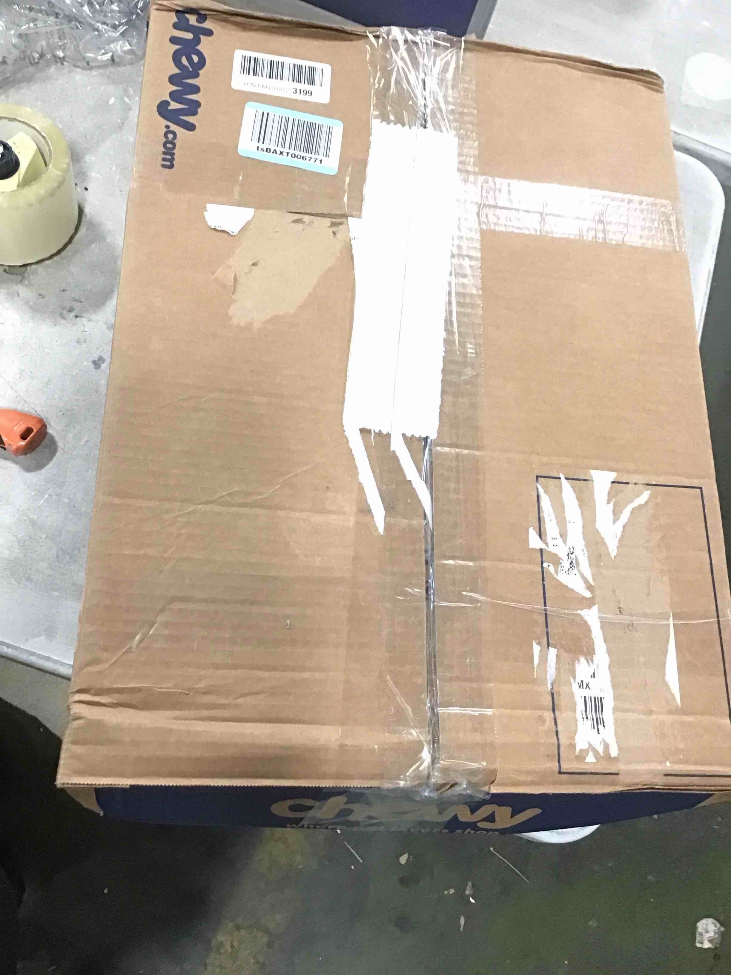 https://s3.amazonaws.com/lotting-images-prod/bidfta/TEA1298489_1741288392508.jpeg