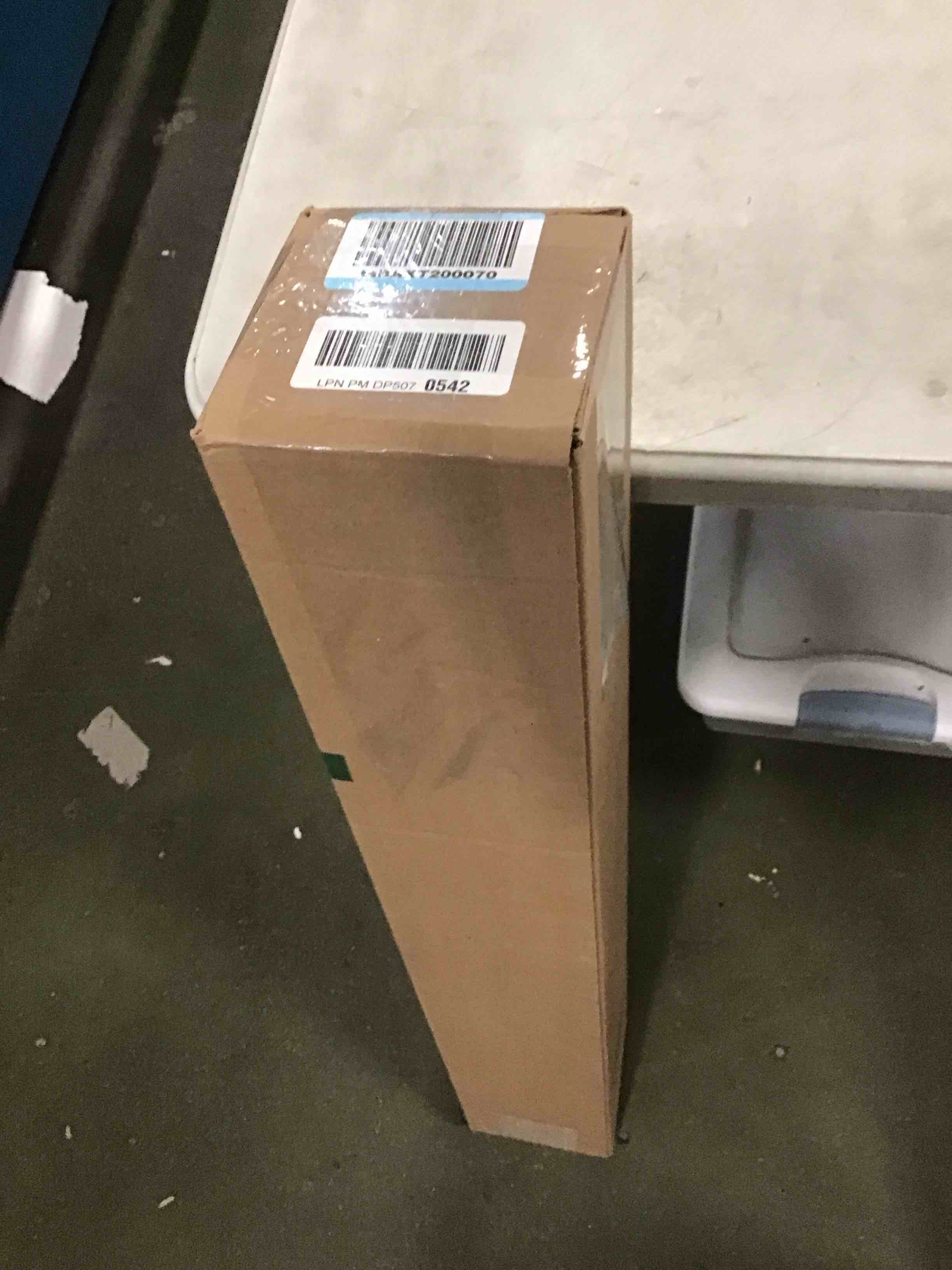 https://s3.amazonaws.com/lotting-images-prod/bidfta/TEA1298701_1741368825714.jpeg