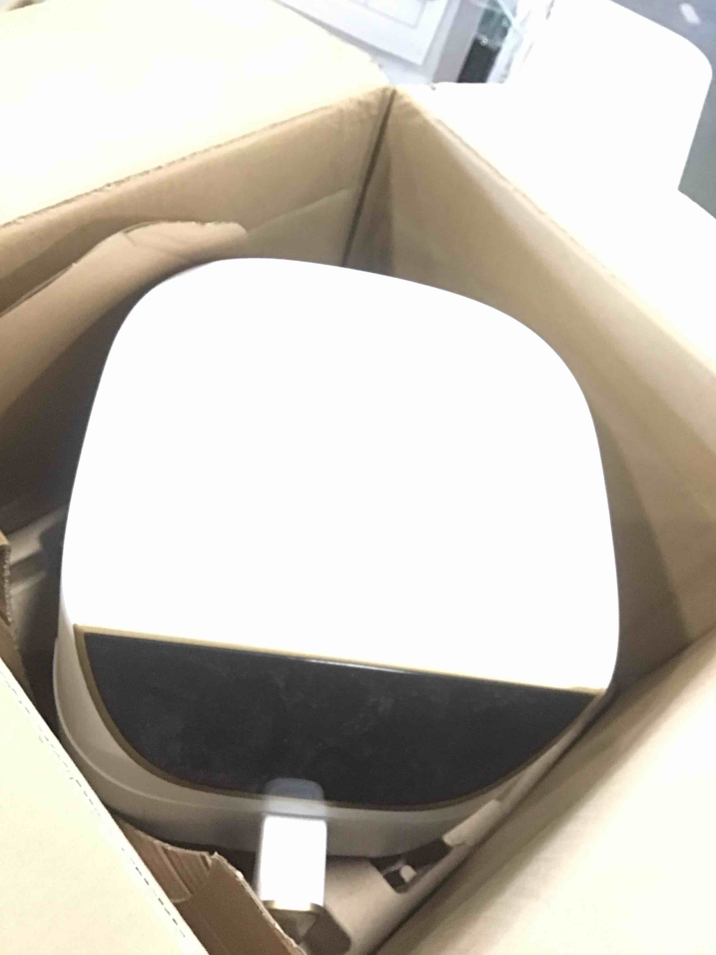 https://s3.amazonaws.com/lotting-images-prod/bidfta/TEA1298950_1741701236223.jpeg