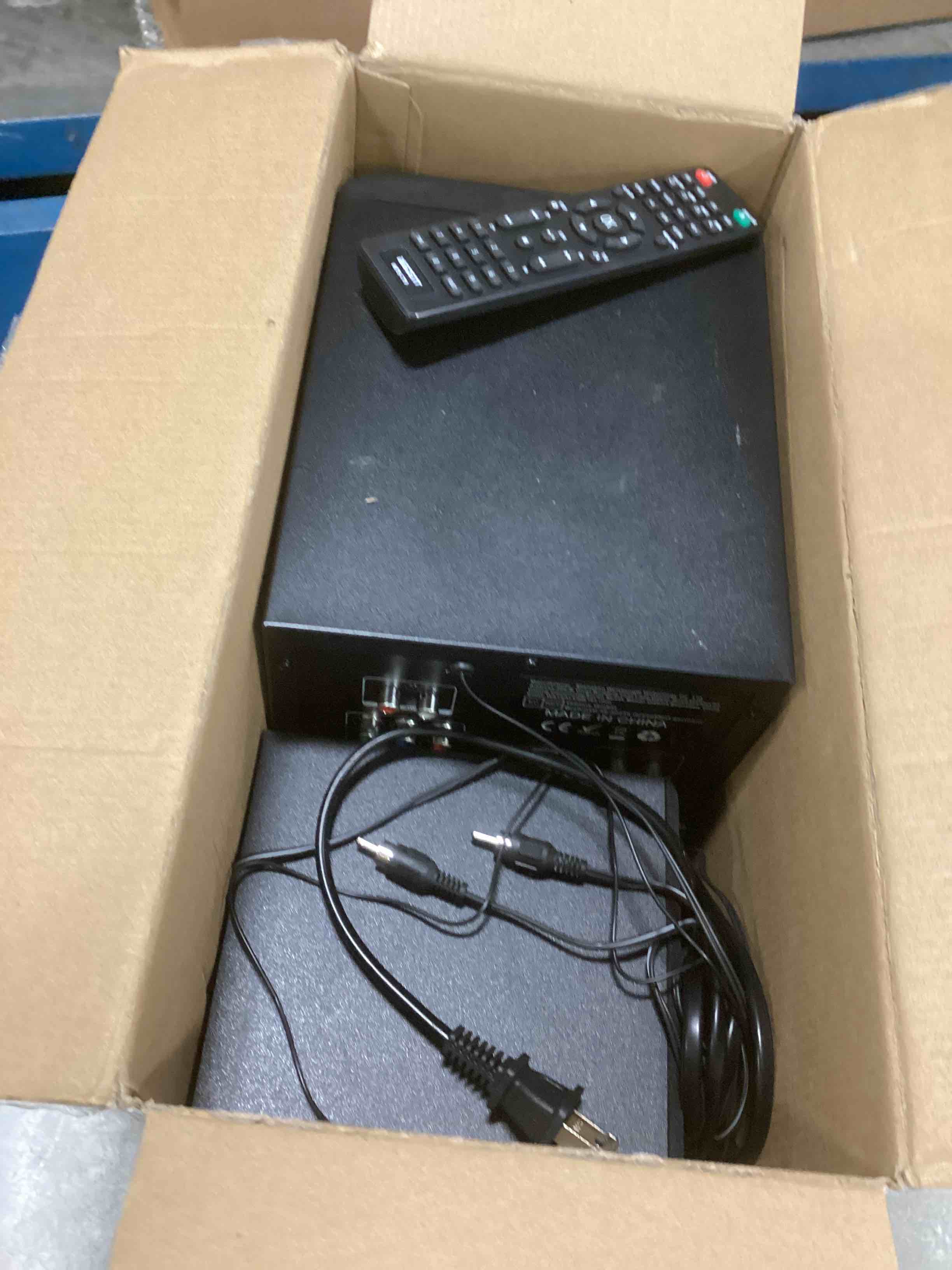 https://s3.amazonaws.com/lotting-images-prod/bidfta/TEA1300476_1741268162956.jpeg