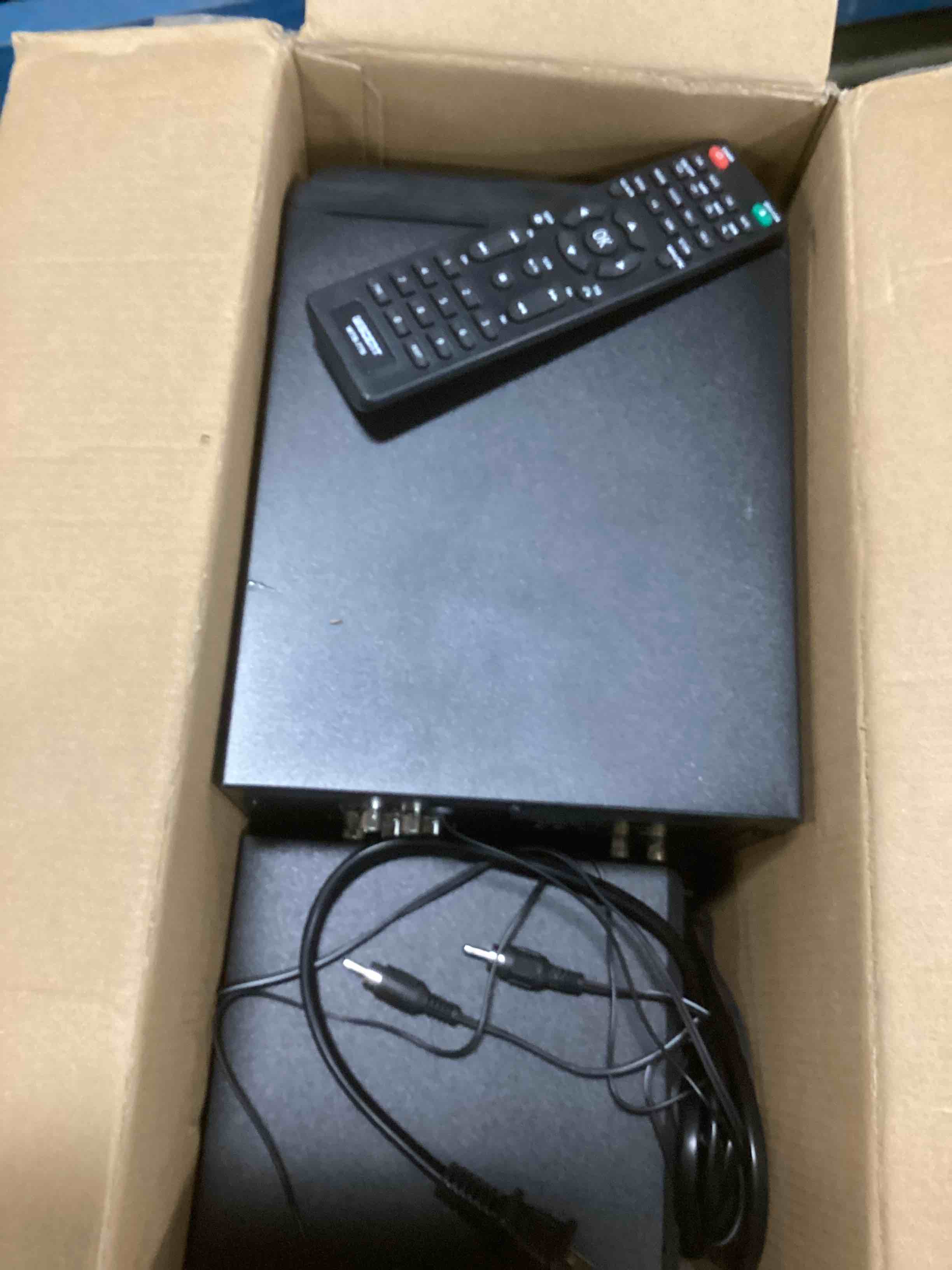 https://s3.amazonaws.com/lotting-images-prod/bidfta/TEA1300476_1741268164158.jpeg
