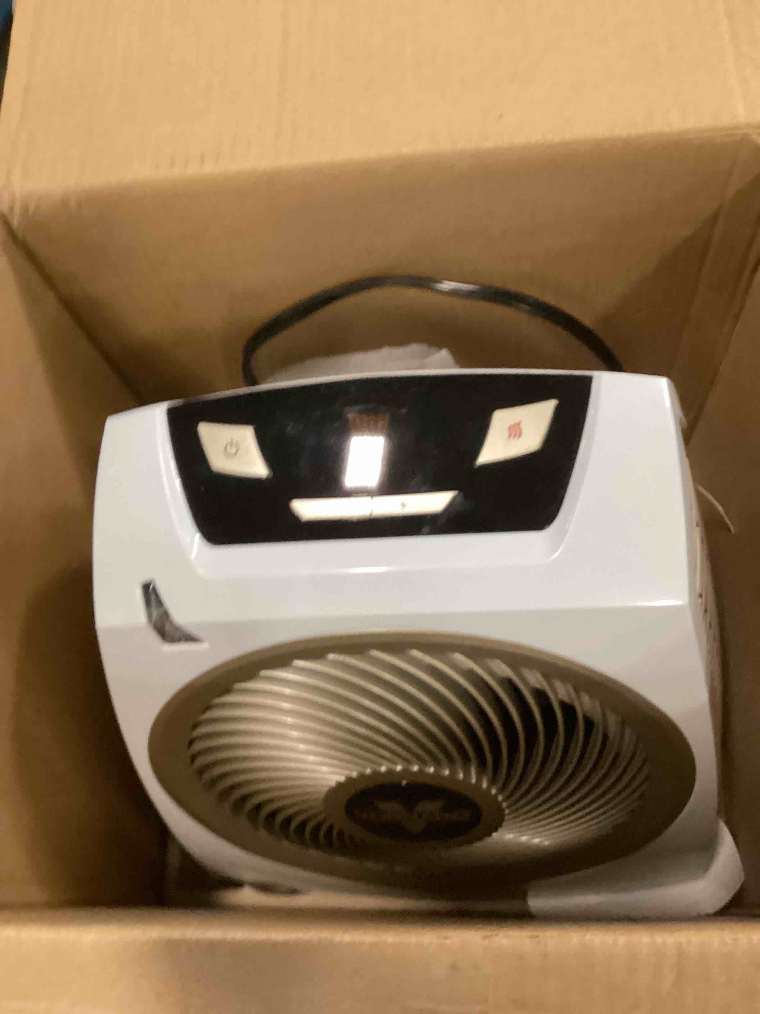https://s3.amazonaws.com/lotting-images-prod/bidfta/TEA1301606_1741977982678.jpeg