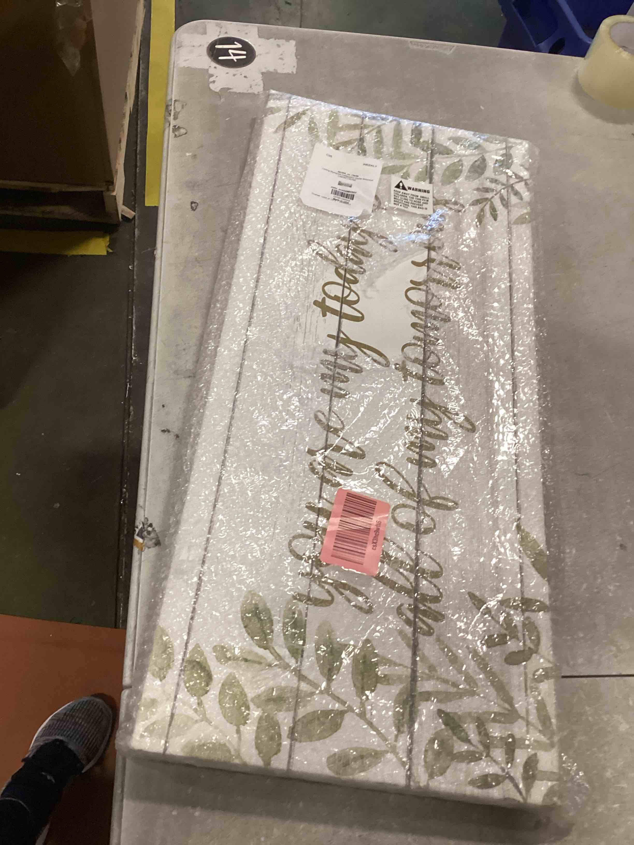 https://s3.amazonaws.com/lotting-images-prod/bidfta/TEA1301707_1742224697269.jpeg