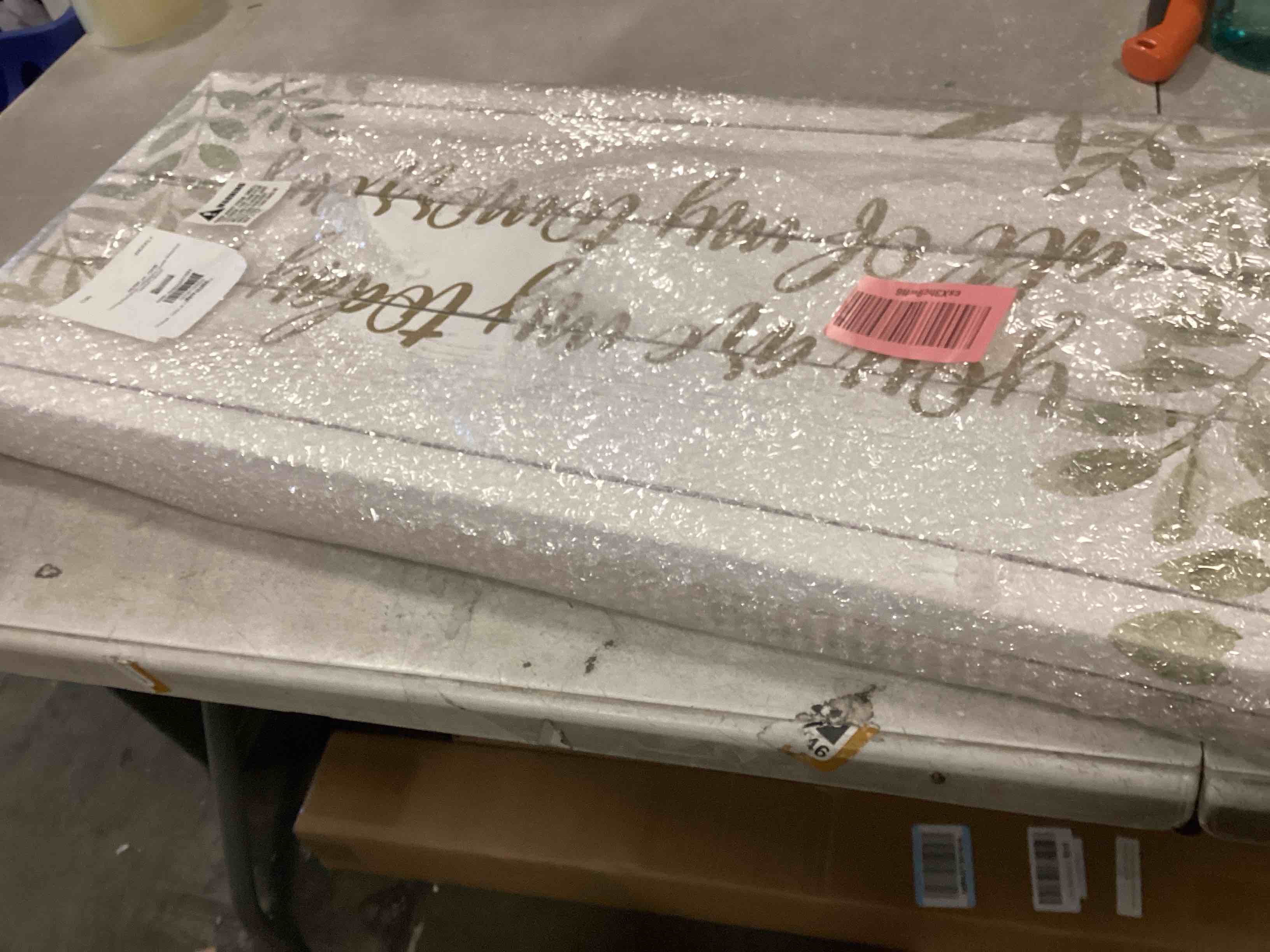 https://s3.amazonaws.com/lotting-images-prod/bidfta/TEA1301707_1742224699469.jpeg