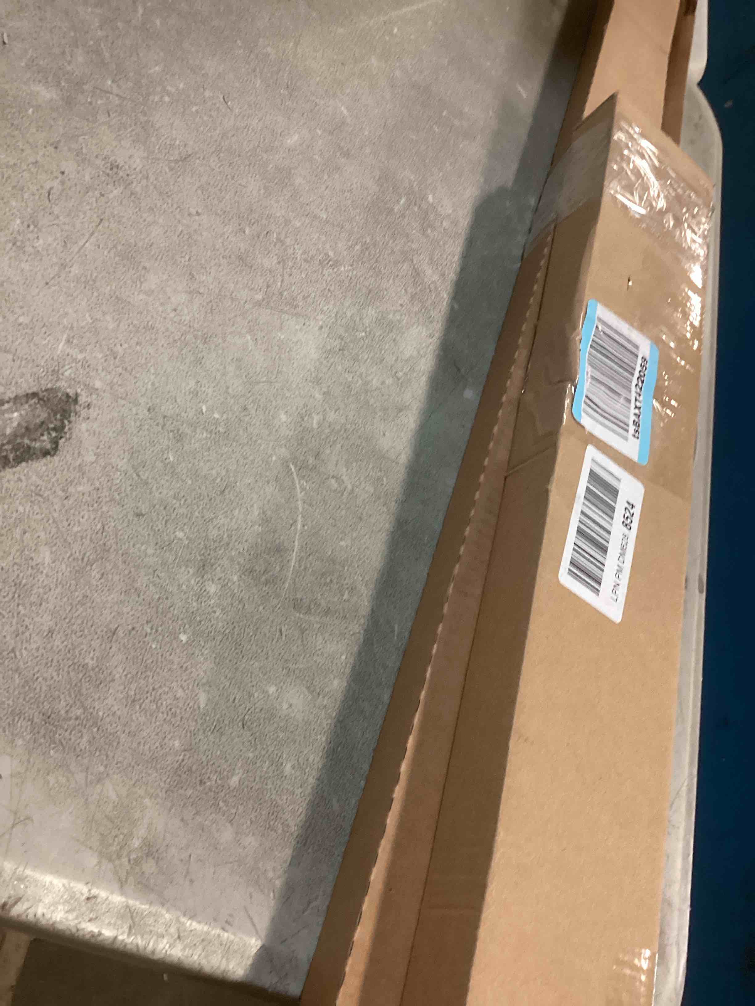 https://s3.amazonaws.com/lotting-images-prod/bidfta/TEA1303119_1740599083240.jpeg