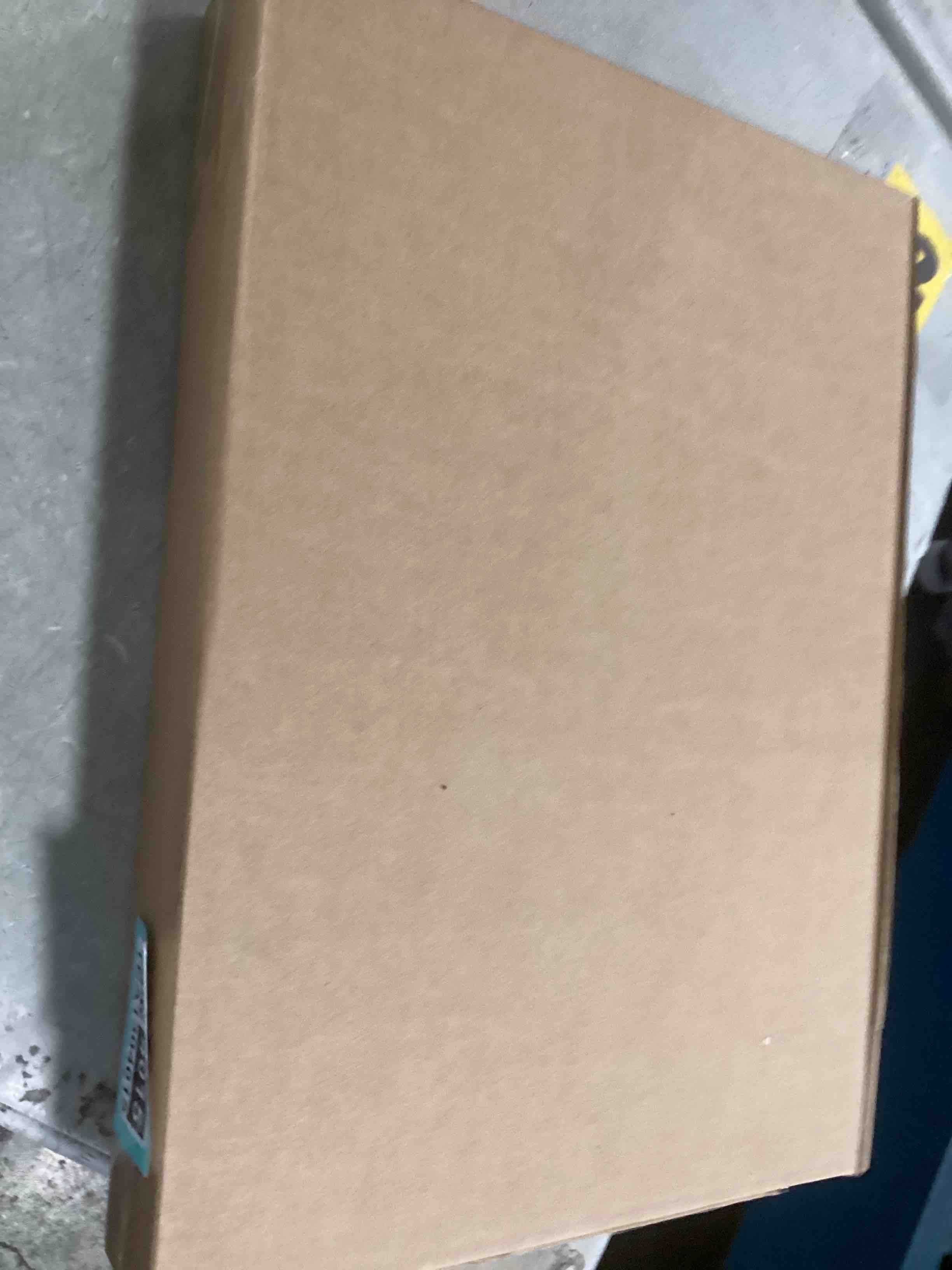https://s3.amazonaws.com/lotting-images-prod/bidfta/TEA1304015_1741108614446.jpeg