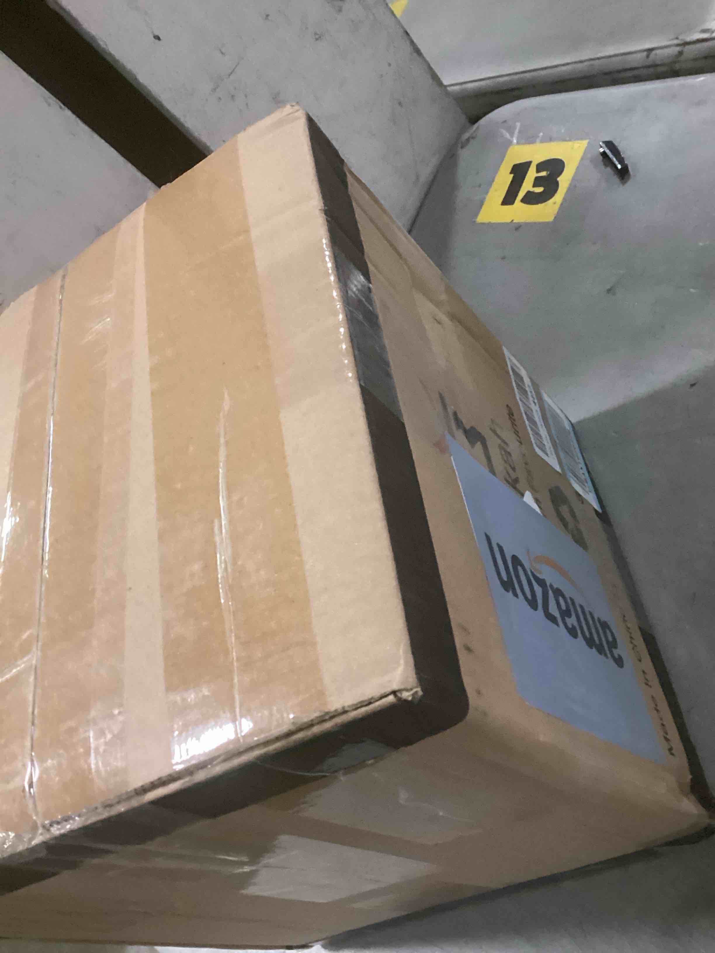 https://s3.amazonaws.com/lotting-images-prod/bidfta/TEA1304266_1741194595363.jpeg