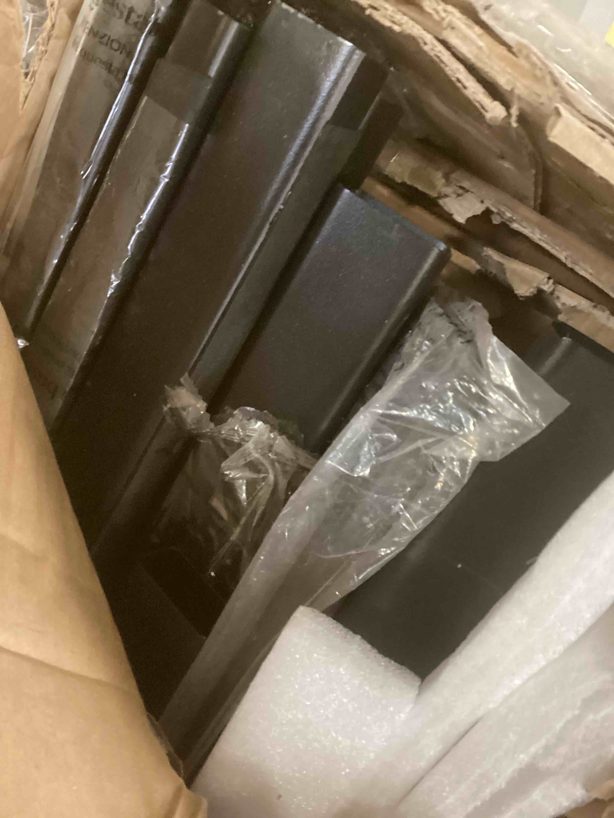 https://s3.amazonaws.com/lotting-images-prod/bidfta/TEA1304489_1741282430511.jpeg