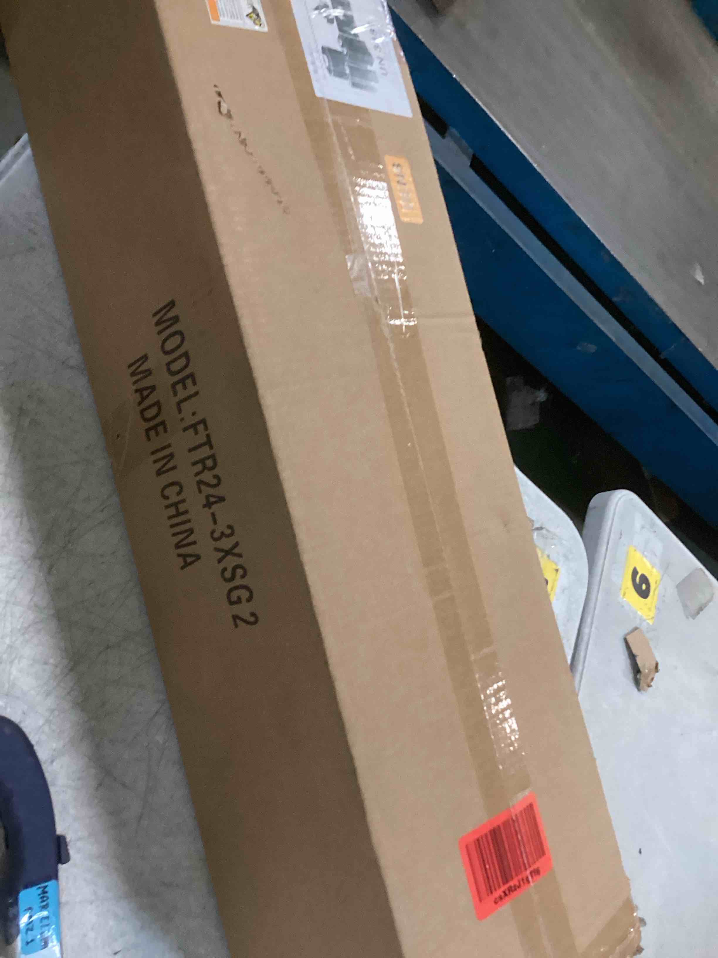 https://s3.amazonaws.com/lotting-images-prod/bidfta/TEA1306018_1740584142516.jpeg