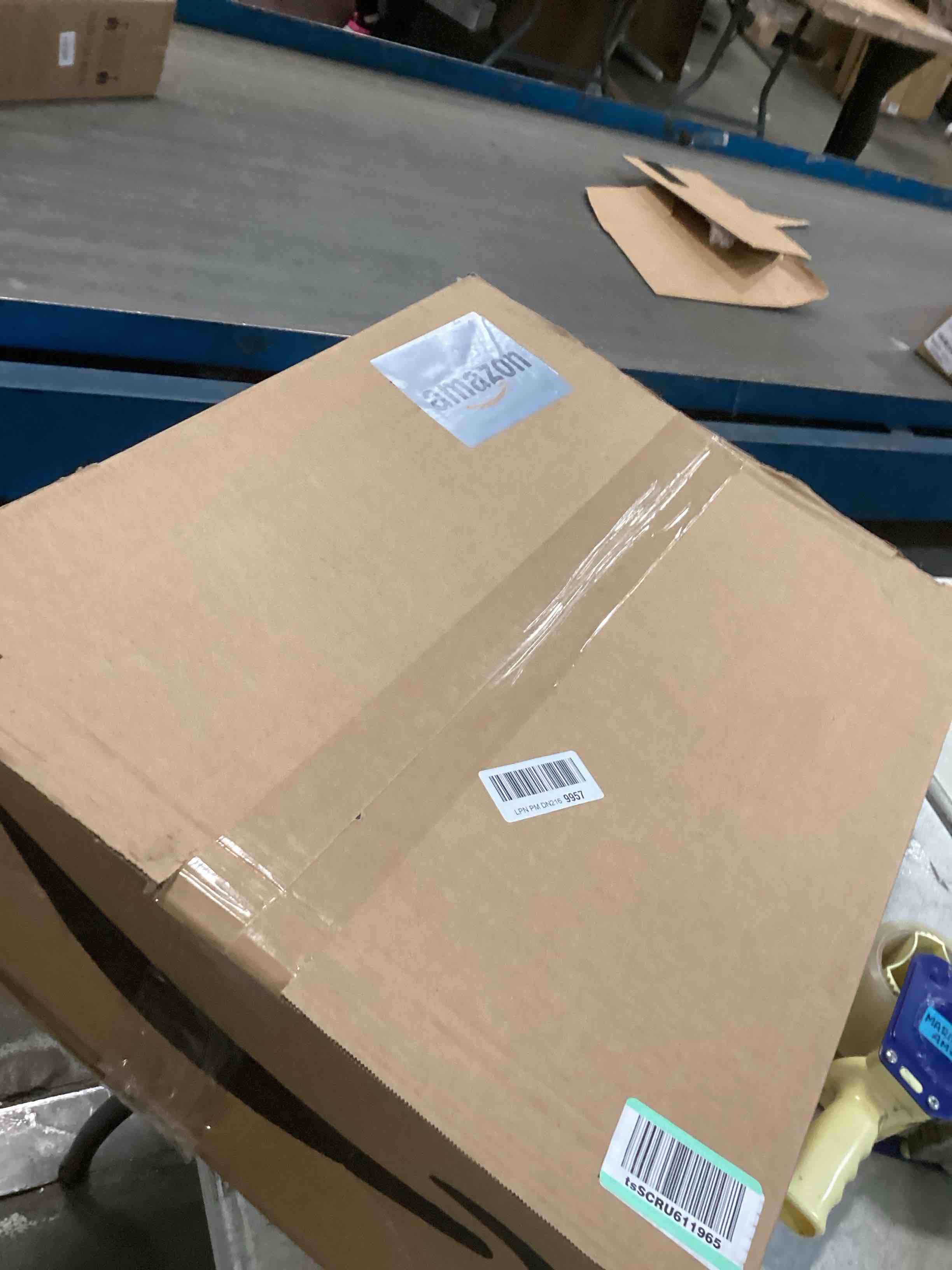 https://s3.amazonaws.com/lotting-images-prod/bidfta/TEA1306079_1740576367386.jpeg