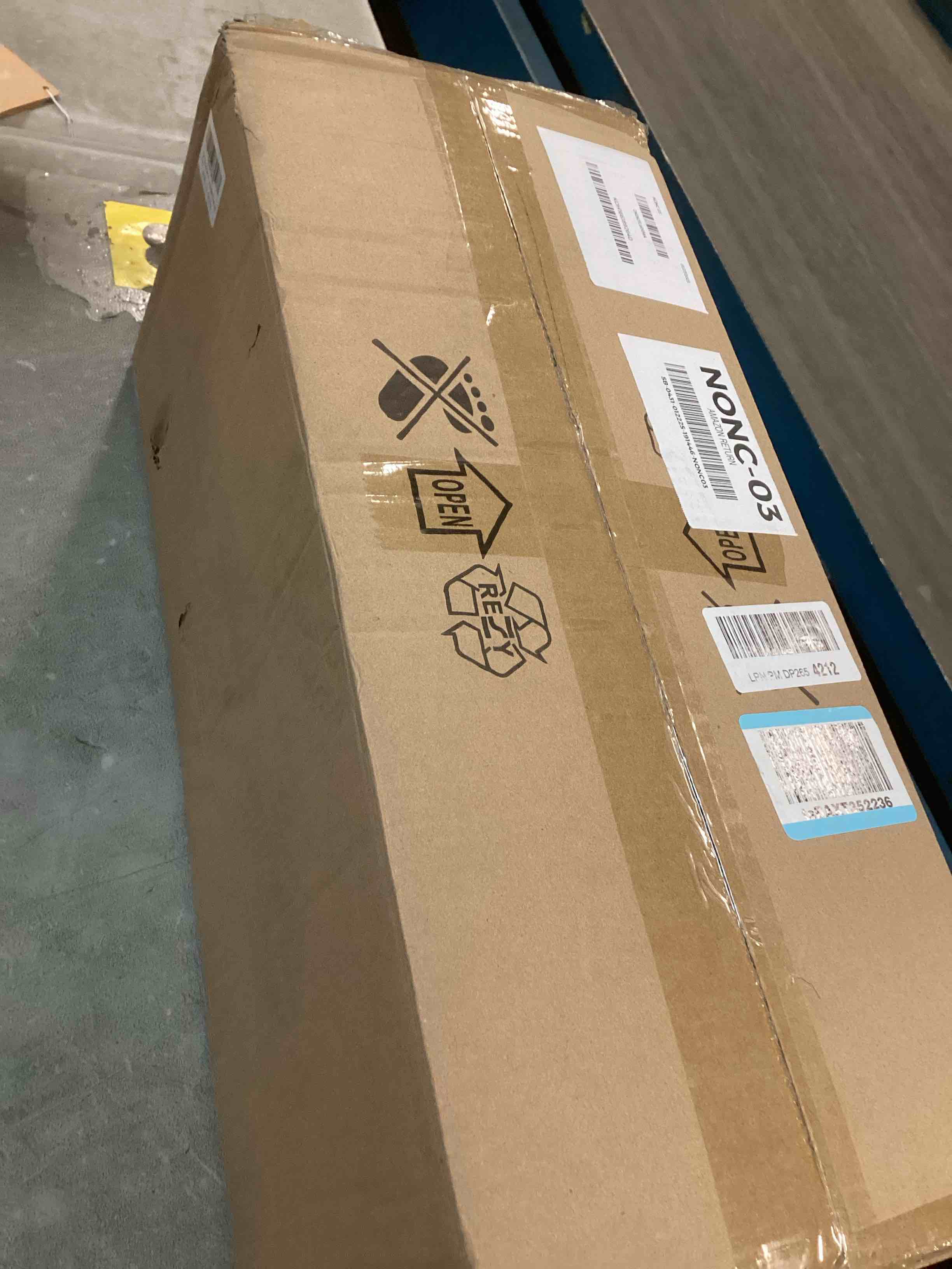 https://s3.amazonaws.com/lotting-images-prod/bidfta/TEA1307009_1741034562761.jpeg