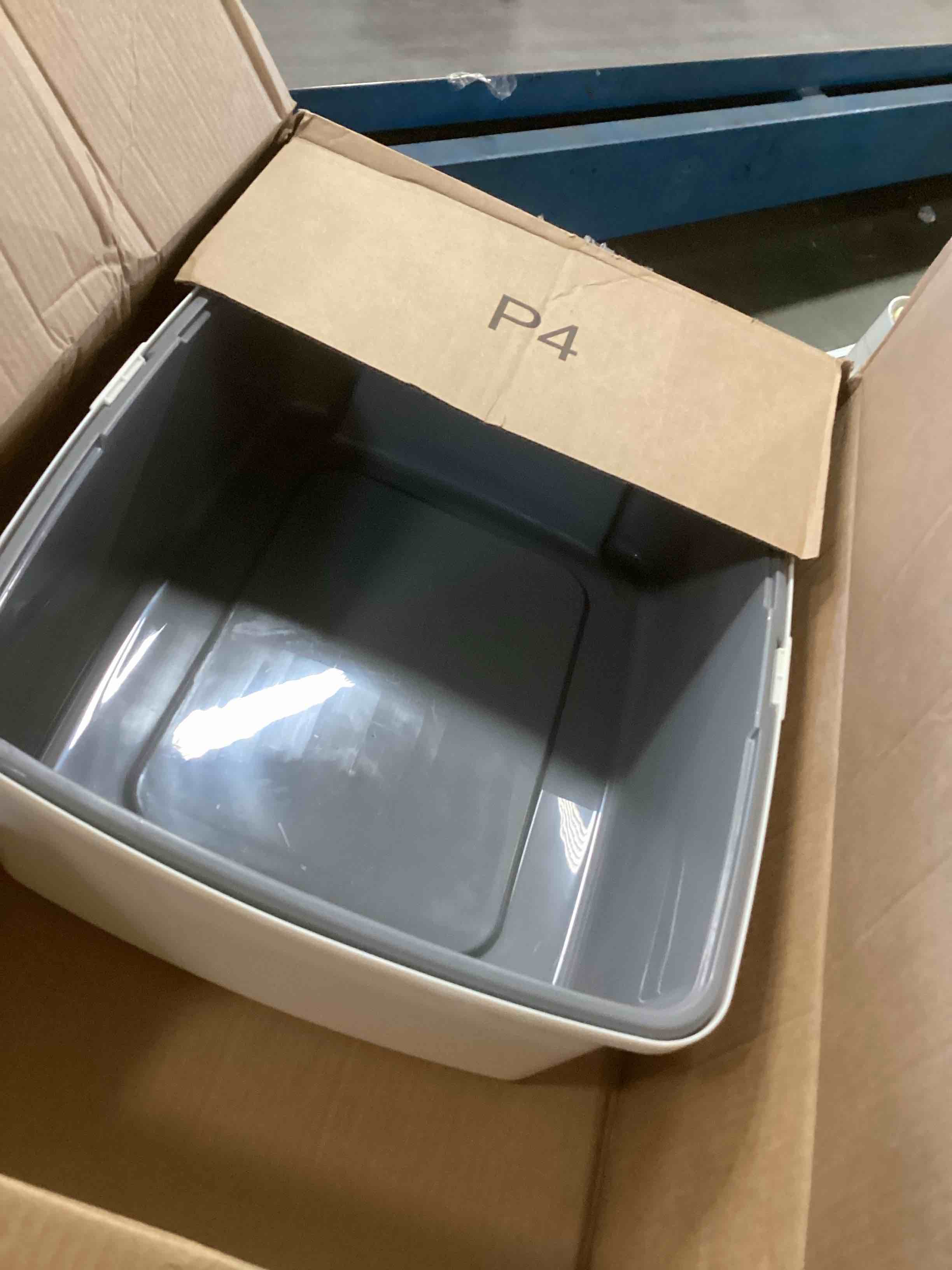 https://s3.amazonaws.com/lotting-images-prod/bidfta/TEA1307712_1741294736932.jpeg