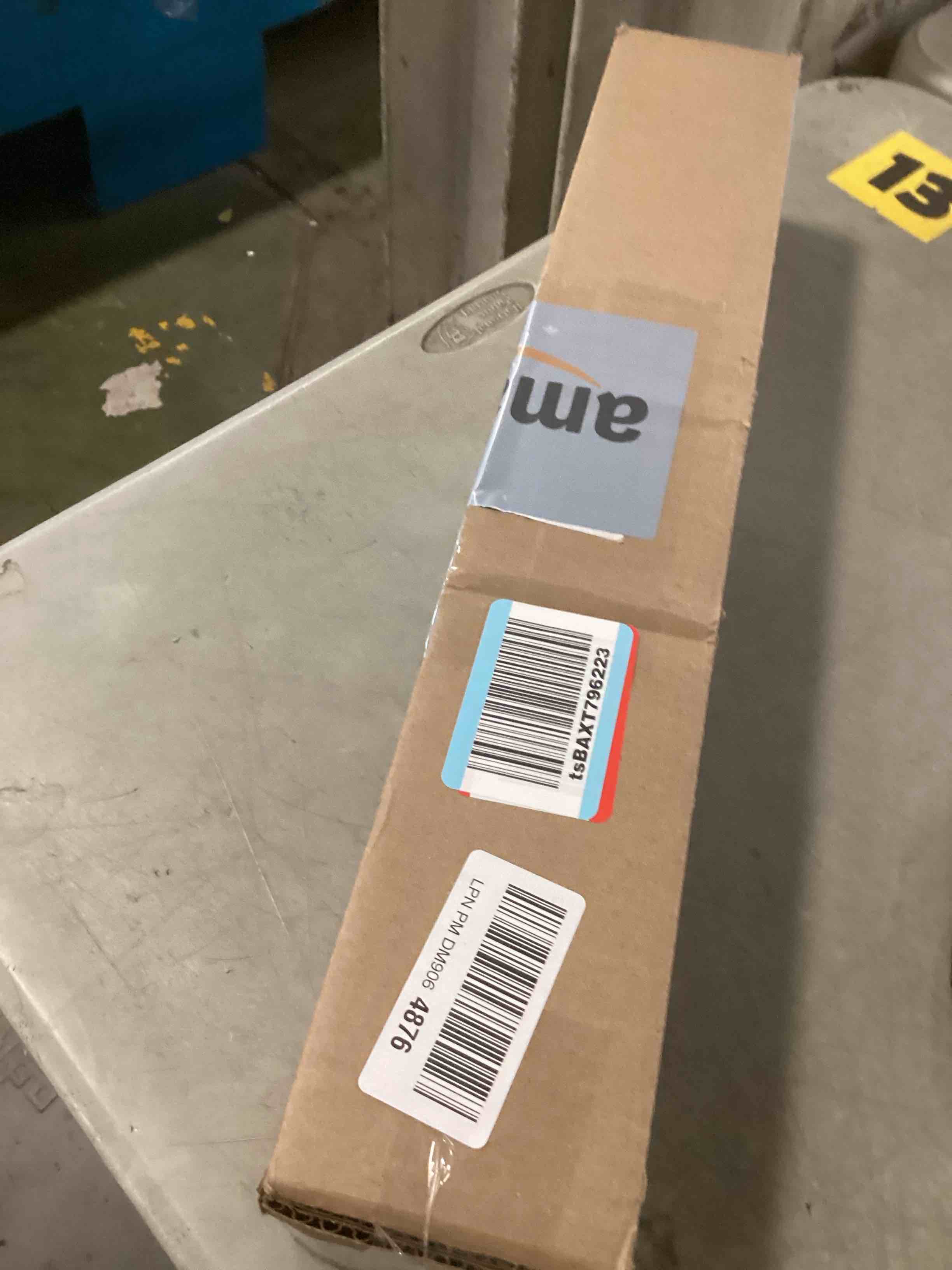 https://s3.amazonaws.com/lotting-images-prod/bidfta/TEA1308094_1741619937015.jpeg