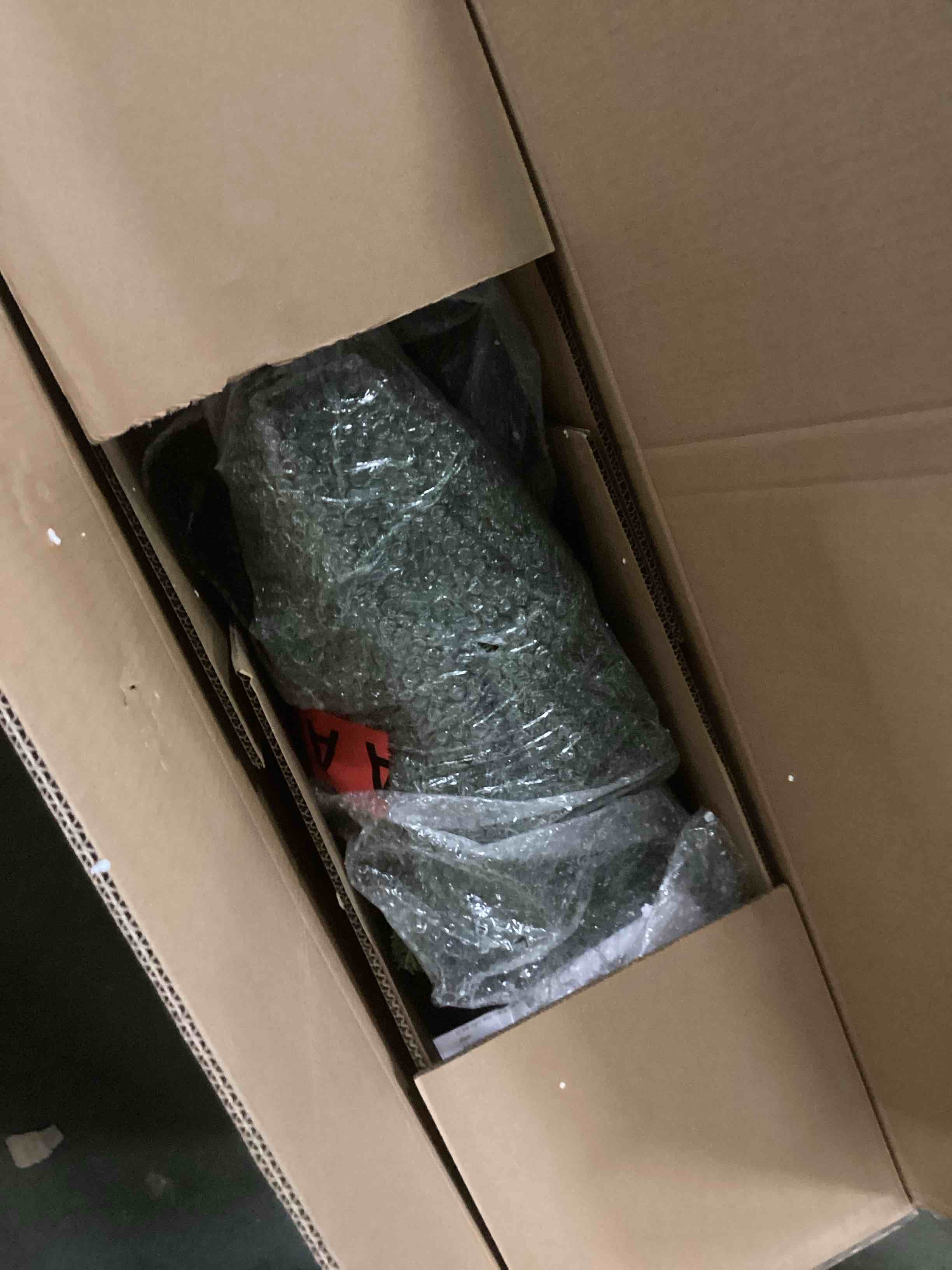 https://s3.amazonaws.com/lotting-images-prod/bidfta/TEA1308189_1741704792195.jpeg