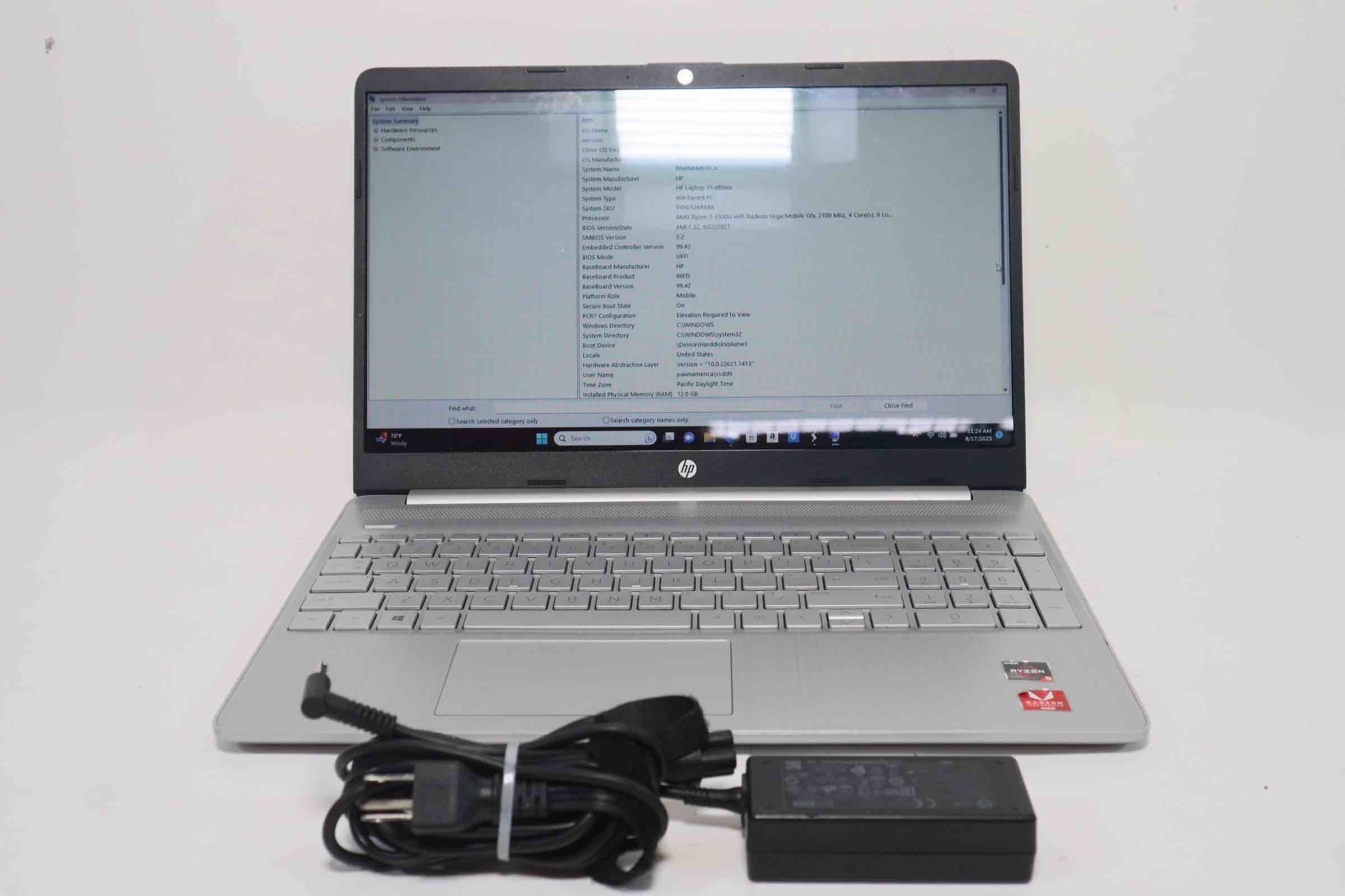 HP Contiene C-17250-Model 15 - Laptops - 