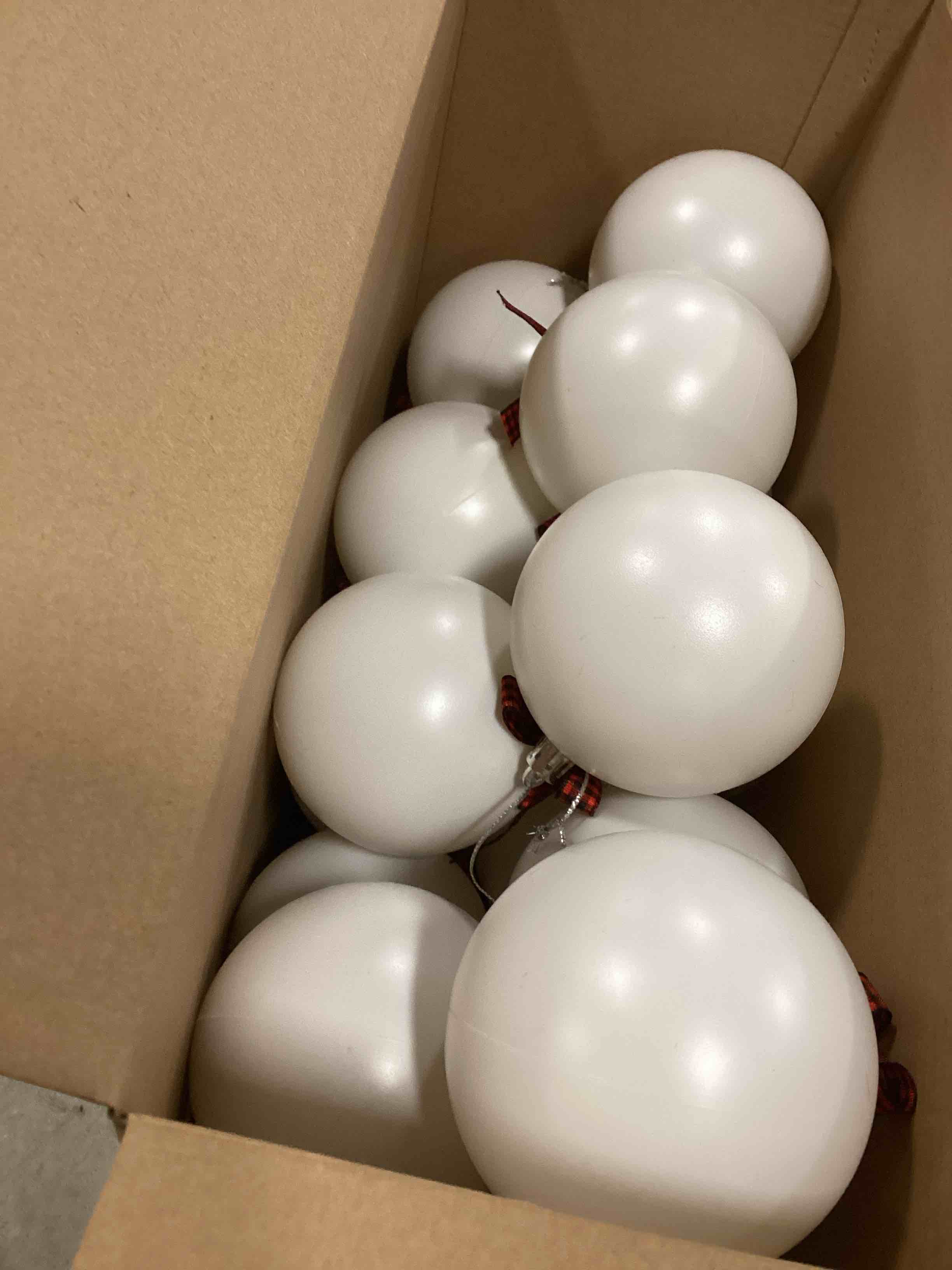 https://s3.amazonaws.com/lotting-images-prod/bidfta/TEA1309460_1740663548489.jpeg