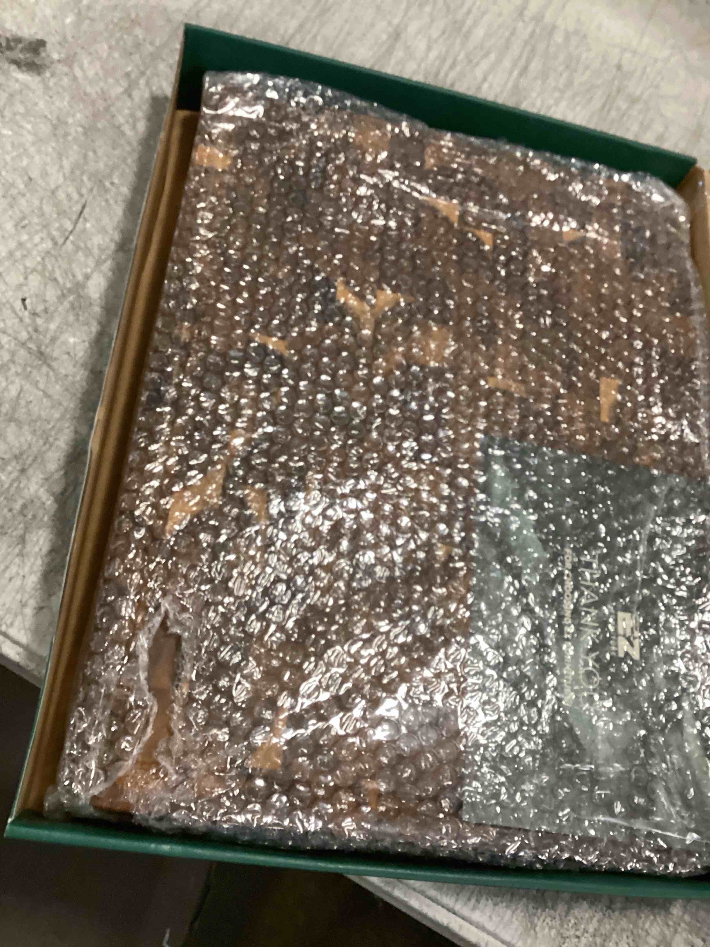 https://s3.amazonaws.com/lotting-images-prod/bidfta/TEA1309800_1740760863986.jpeg