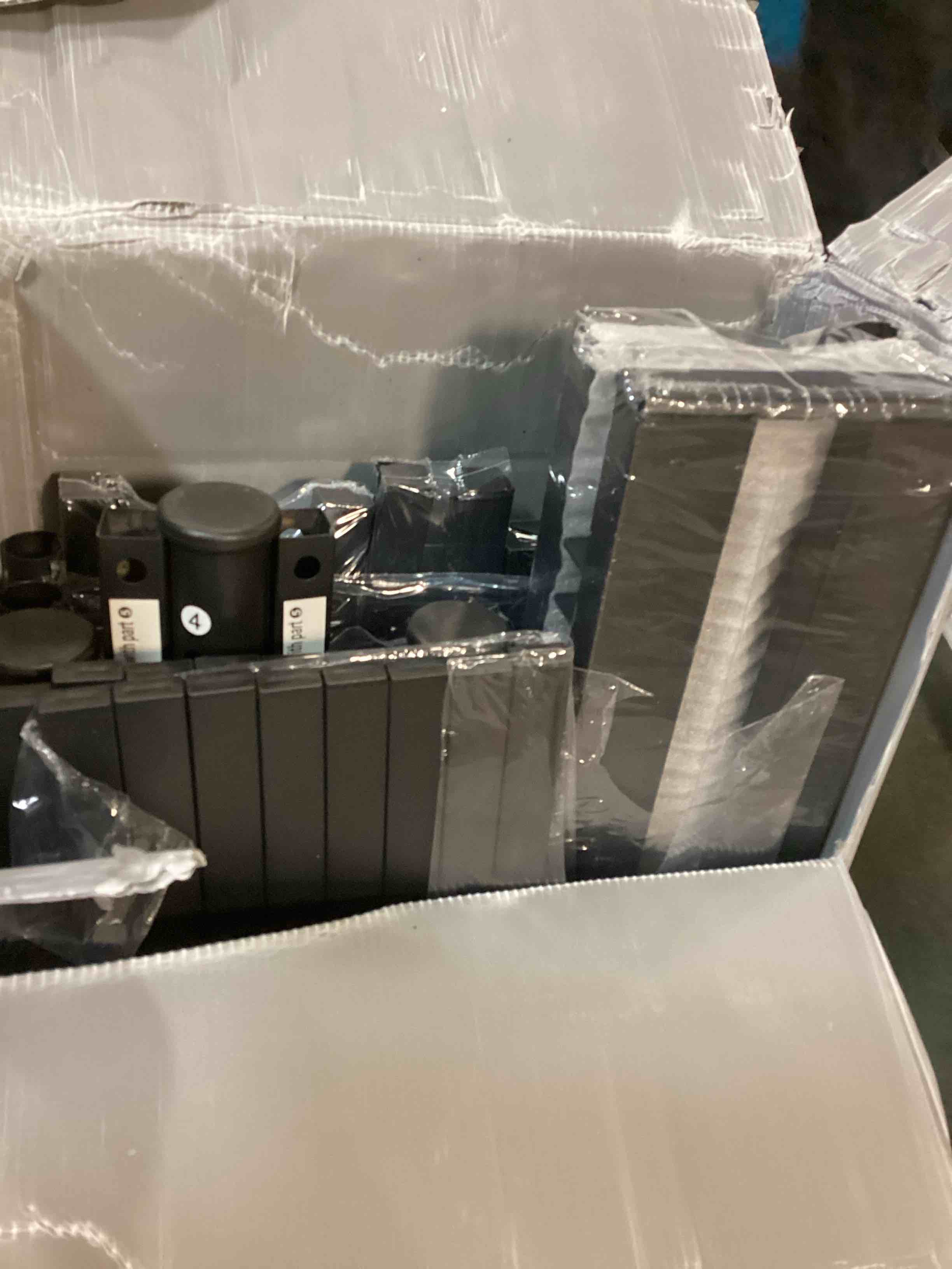 https://s3.amazonaws.com/lotting-images-prod/bidfta/TEA1310100_1741098558217.jpeg