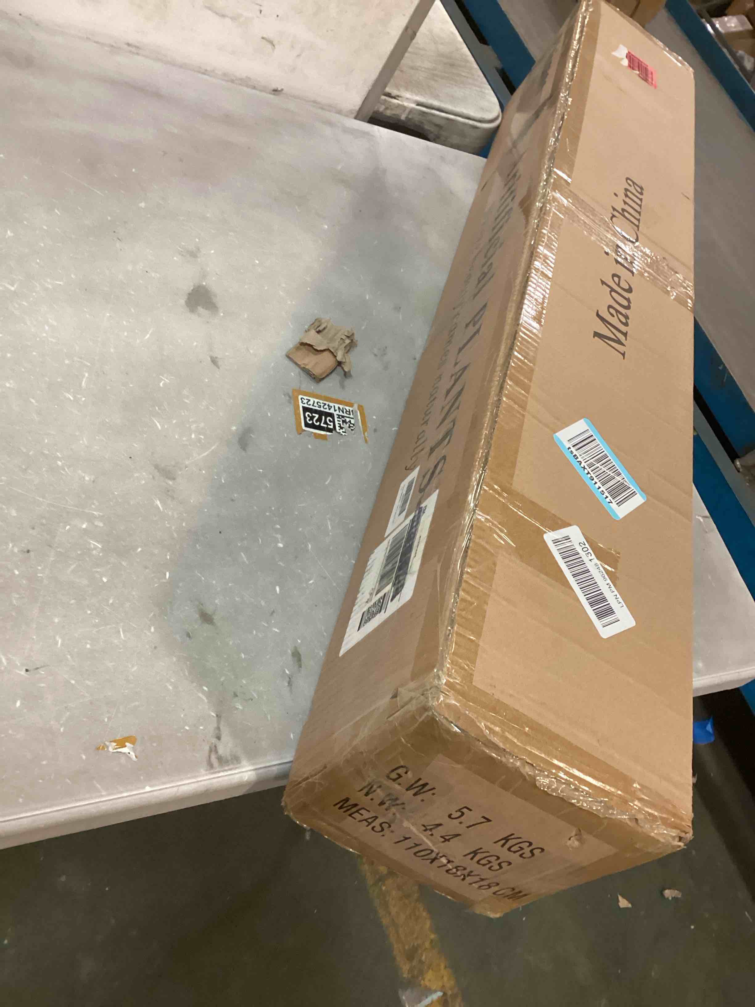 https://s3.amazonaws.com/lotting-images-prod/bidfta/TEA1310140_1741104312207.jpeg