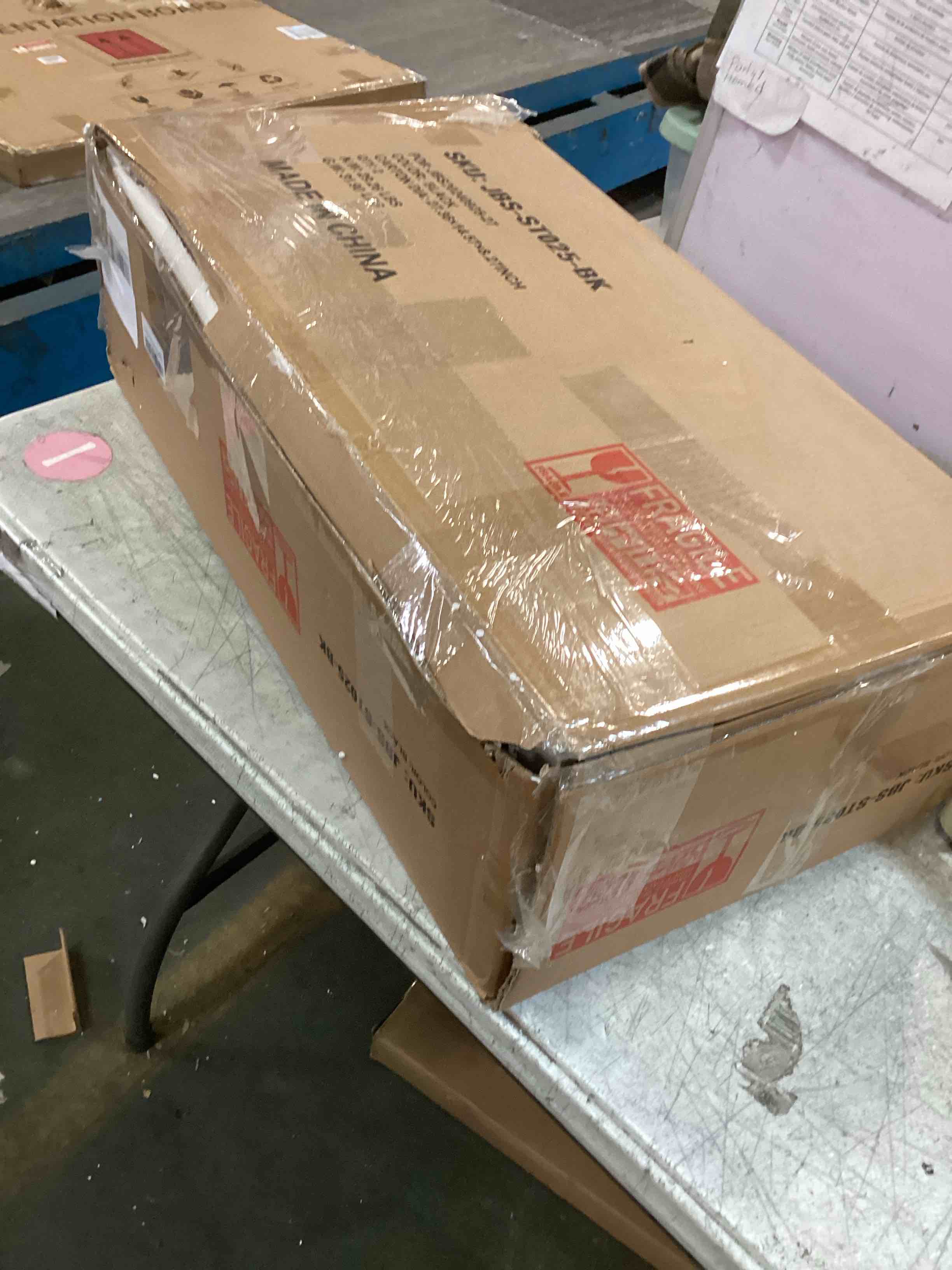 https://s3.amazonaws.com/lotting-images-prod/bidfta/TEA1310379_1741186560133.jpeg