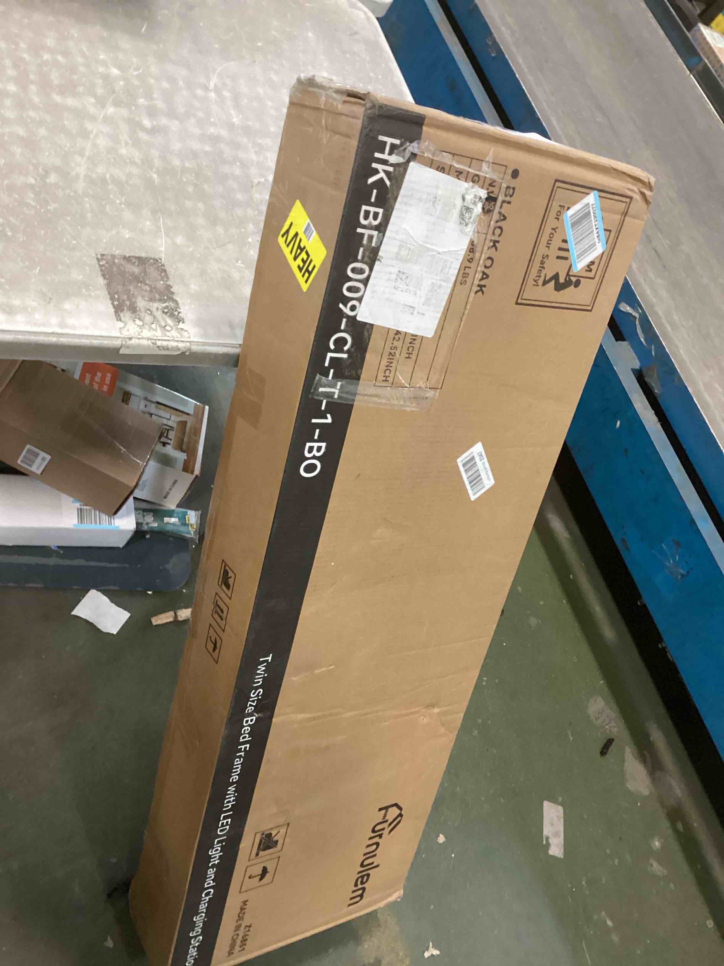 https://s3.amazonaws.com/lotting-images-prod/bidfta/TEA1311142_1741614957554.jpeg