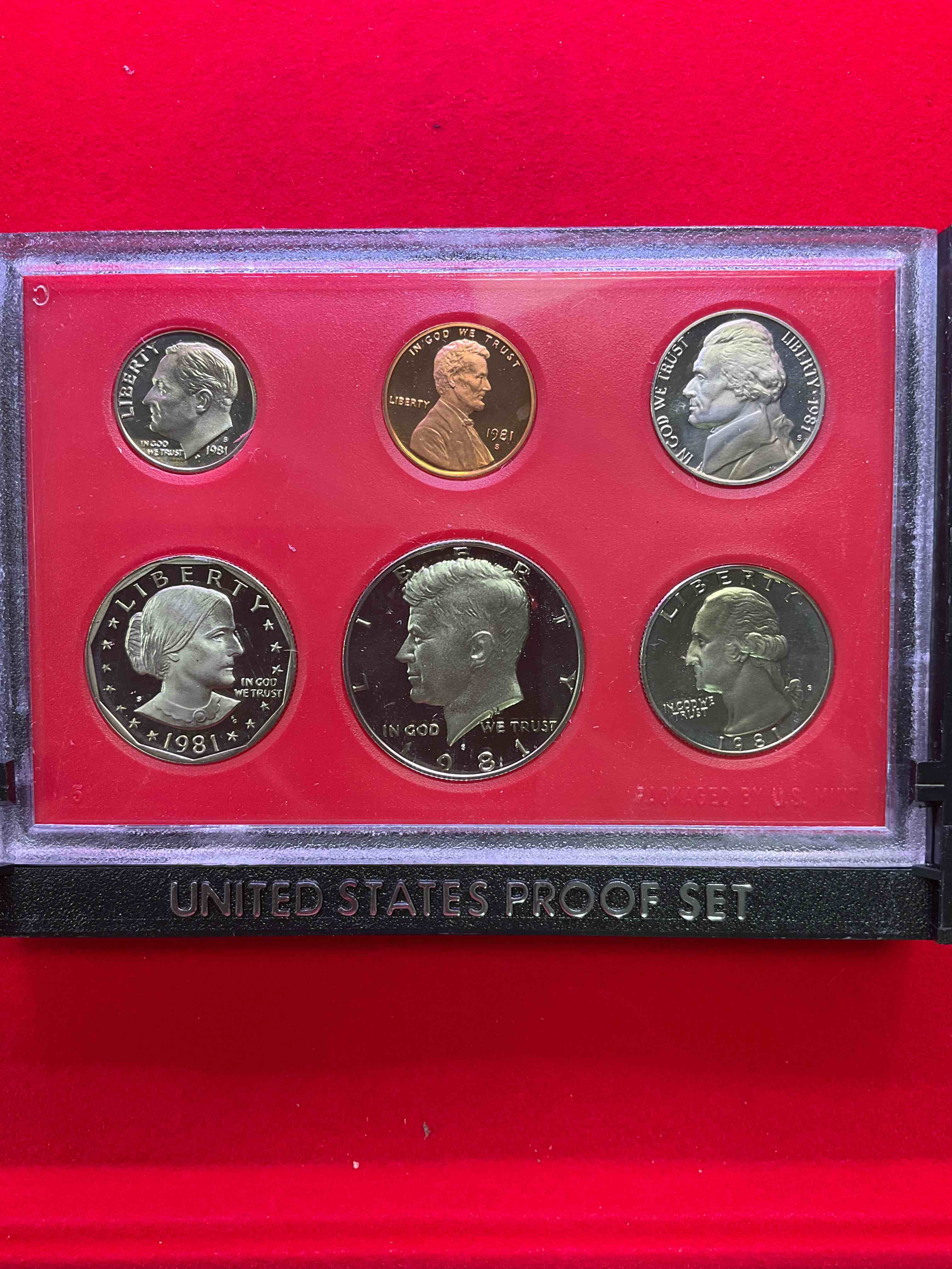 1981 Uncirculated U.S. Mint Set! This Gorgeous Mint Set Features Each U.S. Coin Minted in 1981 In Uncirculated Condition, Mounted In A Beautiful Display & Case Direct From The U.S. Mint! Own An Awesome Investment & Incredible Piece Of U.S. History! Also Makes For An Awesome Gift!