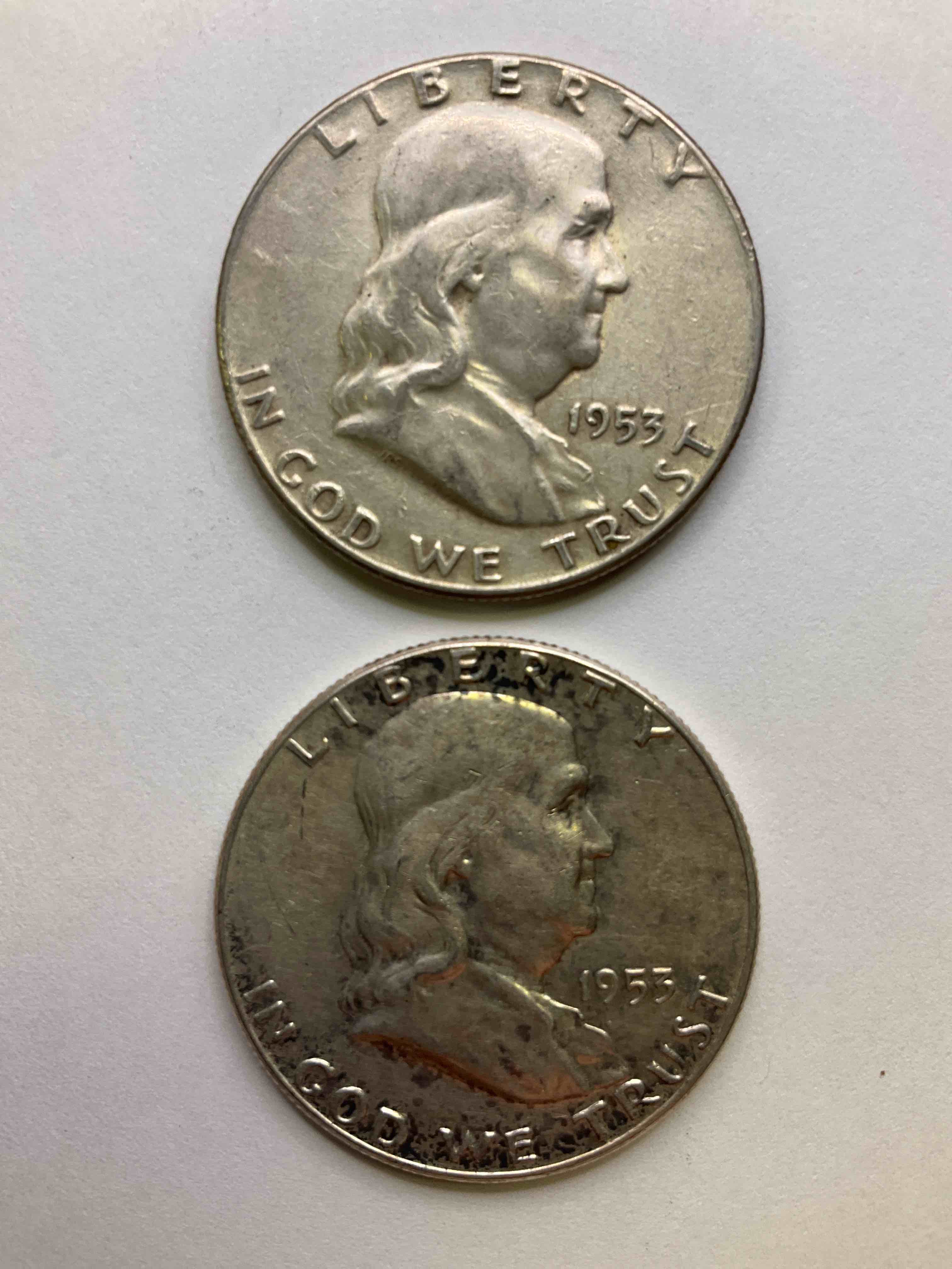 Ben Franklin Silver! Rare 1953 P Mint! Before 1965 American Half Dollars Were Actually Silver, Here Are Two Gorgeous Examples Of Rare 1953 Rare Philadelphia Mint Ben Franklin Silver Half Dollars In Nice Condition! Great For Investing In Precious Metals, & 1953 P Is A Very Rare Year/Mint For These Coins! These Heavy Half Dollars Were Minted At 90% Silver and 10% Copper, Giving Them A Net Weight Of .36169 Ounces Of Pure Silver Per Coin!