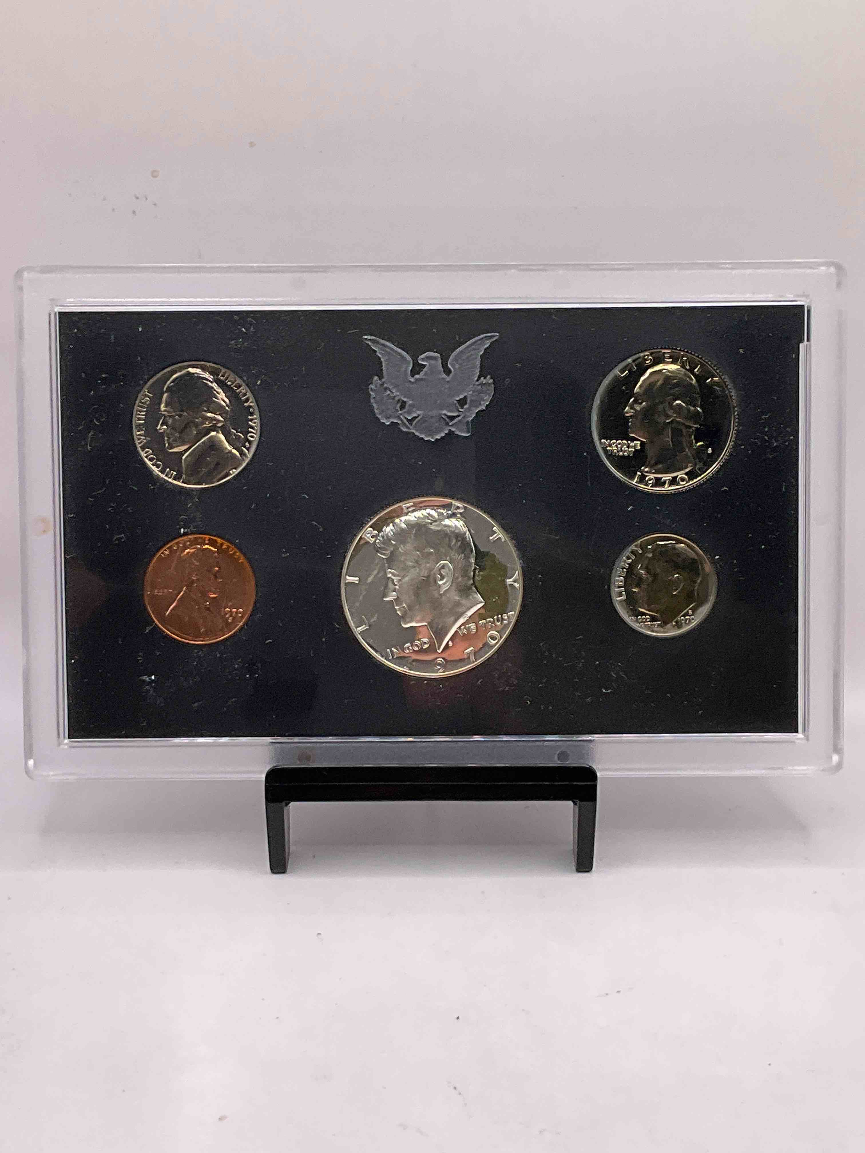 1970 Uncirculated U.S. Mint Set! What A Great Year! This Gorgeous Mint Set Features Each U.S. Coin Minted in 1970 In Uncirculated Condition, Mounted In A Beautiful Display & Case Direct From The U.S. Mint! Own An Awesome Investment & Incredible Piece Of U.S. History! Also Makes For An Awesome Gift!