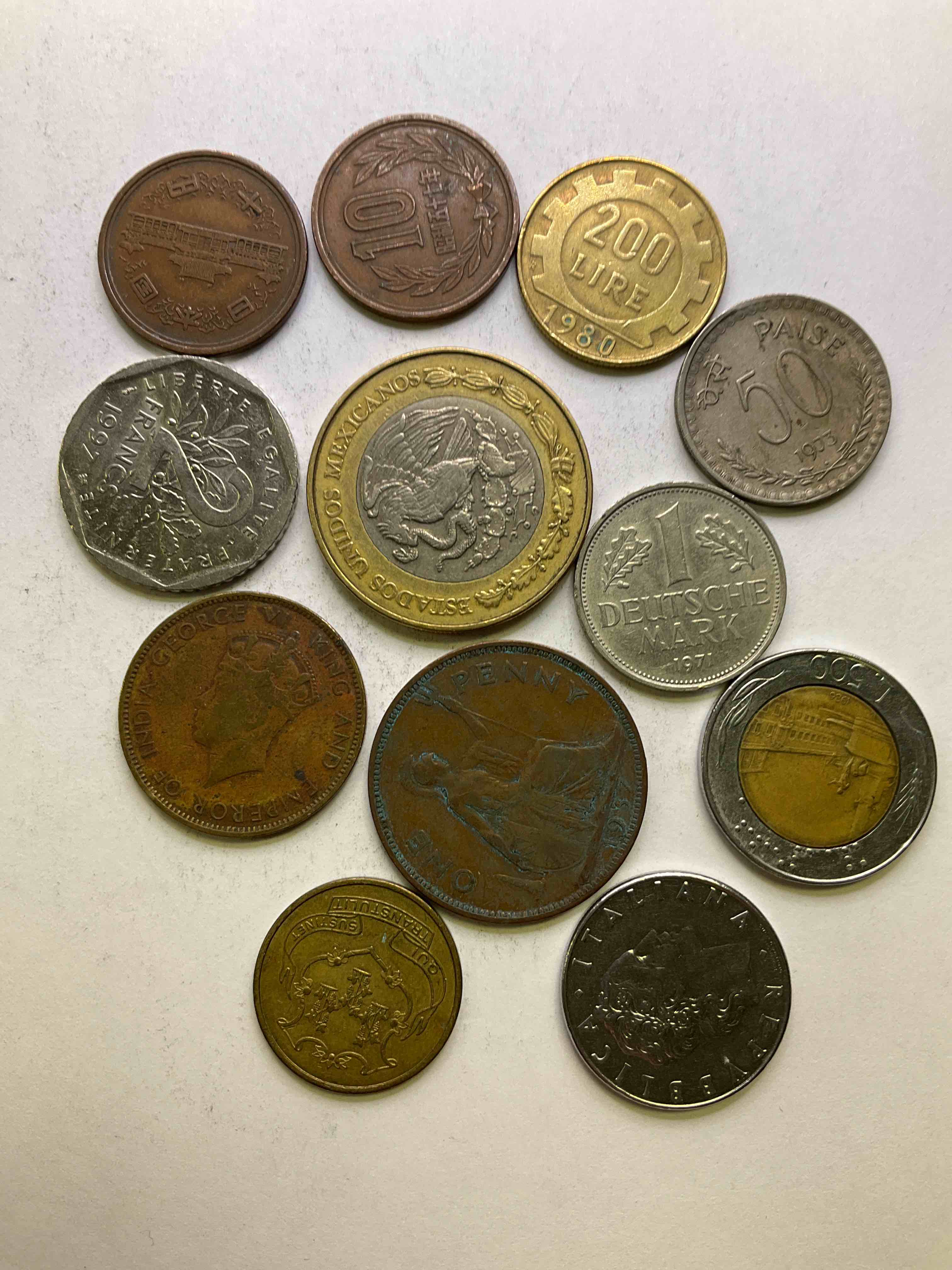World Coins, Antique & Vintage! Many Different Years, Countries & Exotic Places. This Cool Collection Of Antique Coins From Around The World Is Loads Of Fun! Have Fun Identifying Each Coin & Country As A great Educational Tool! A Great Investment Too!