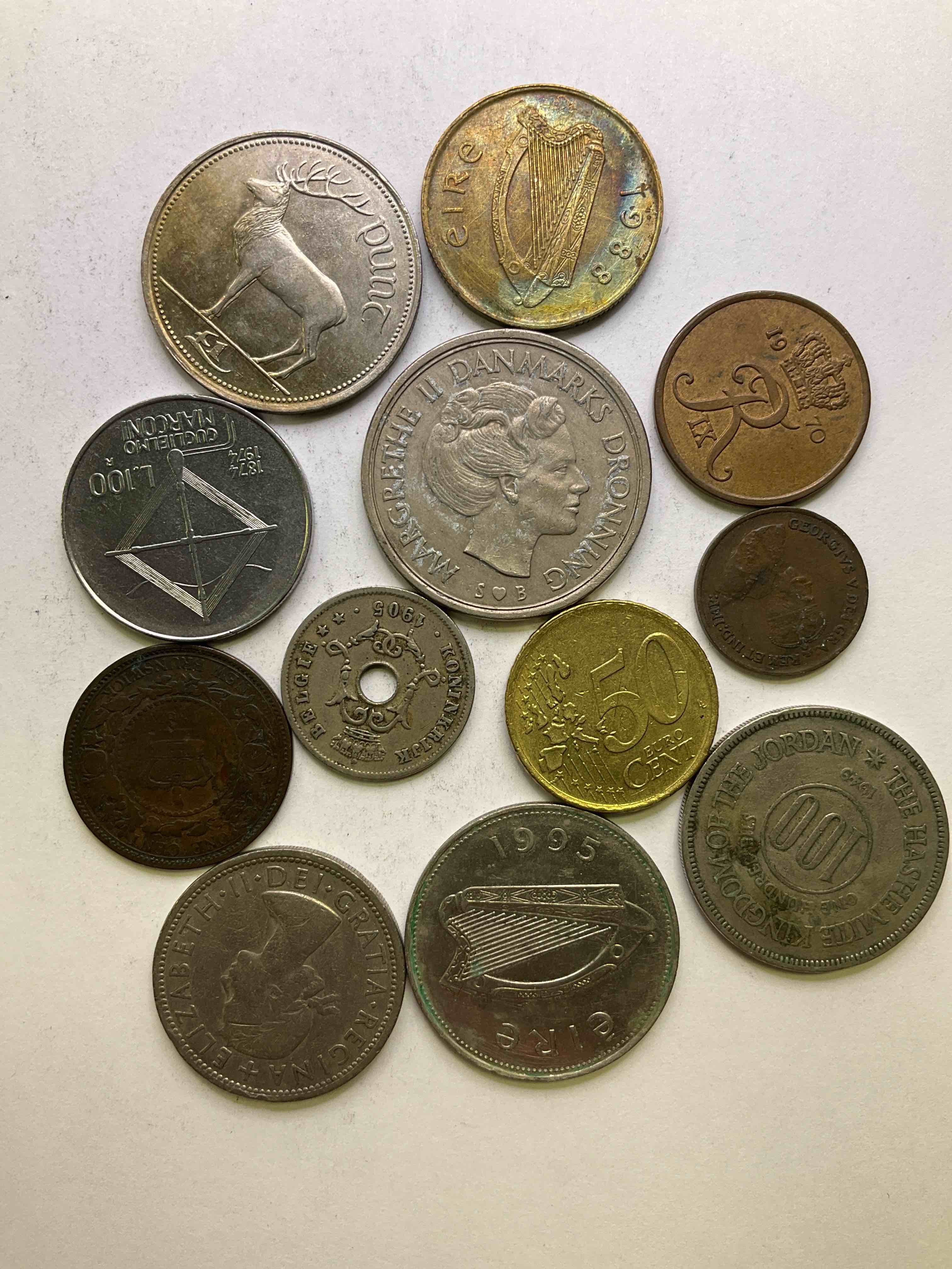 World Coins, Antique & Vintage! Many Different Years, Countries & Exotic Places. This Cool Collection Of Antique Coins From Around The World Is Loads Of Fun! Have Fun Identifying Each Coin & Country As A great Educational Tool! A Great Investment Too!