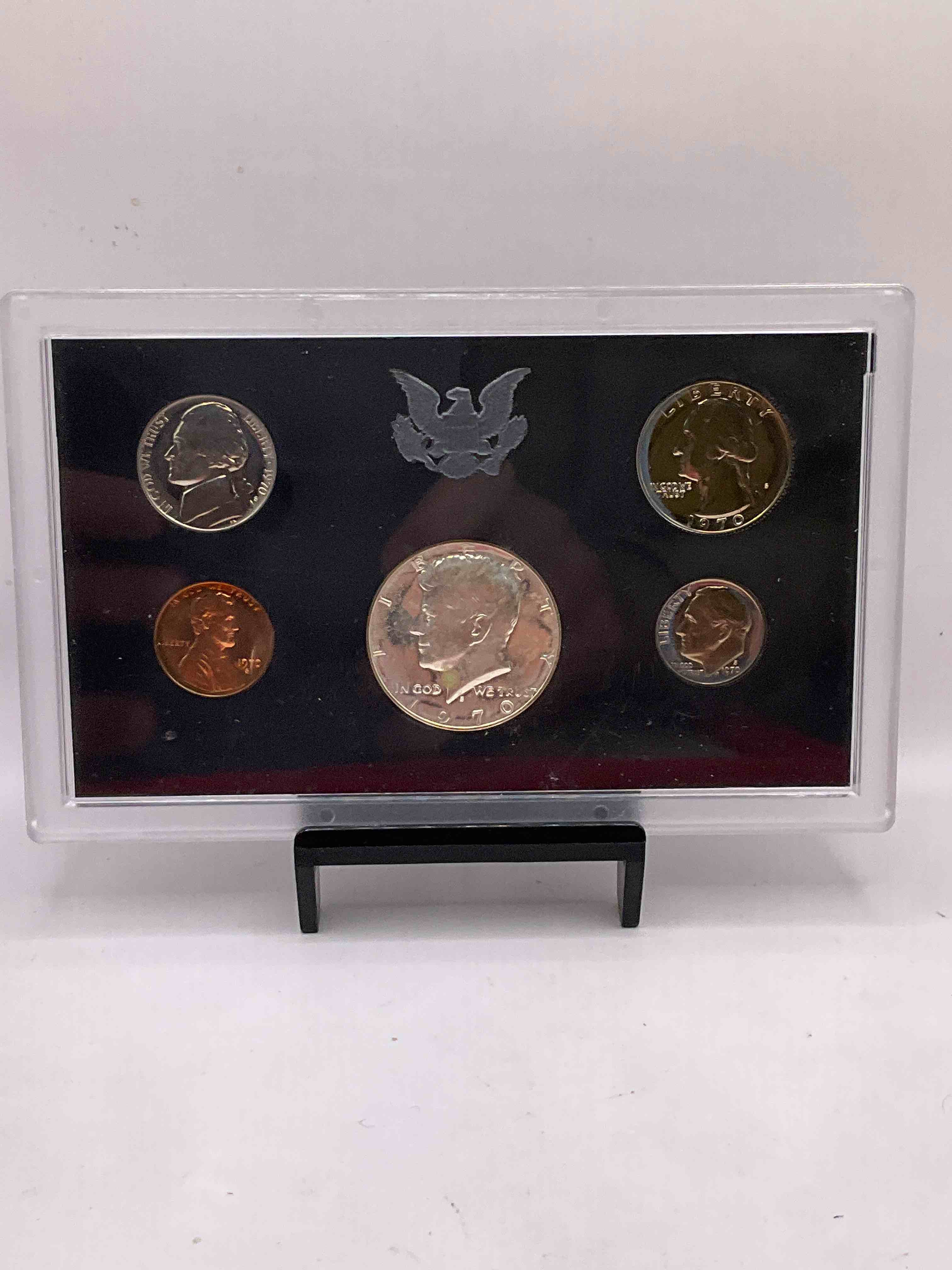 1970 Uncirculated U.S. Mint Set! This Gorgeous Mint Set Features Each U.S. Coin Minted in 1970 In Uncirculated Condition, Mounted In A Beautiful Display & Case Direct From The U.S. Mint! Own An Awesome Investment & Incredible Piece Of U.S. History! Also Makes For An Awesome Gift!