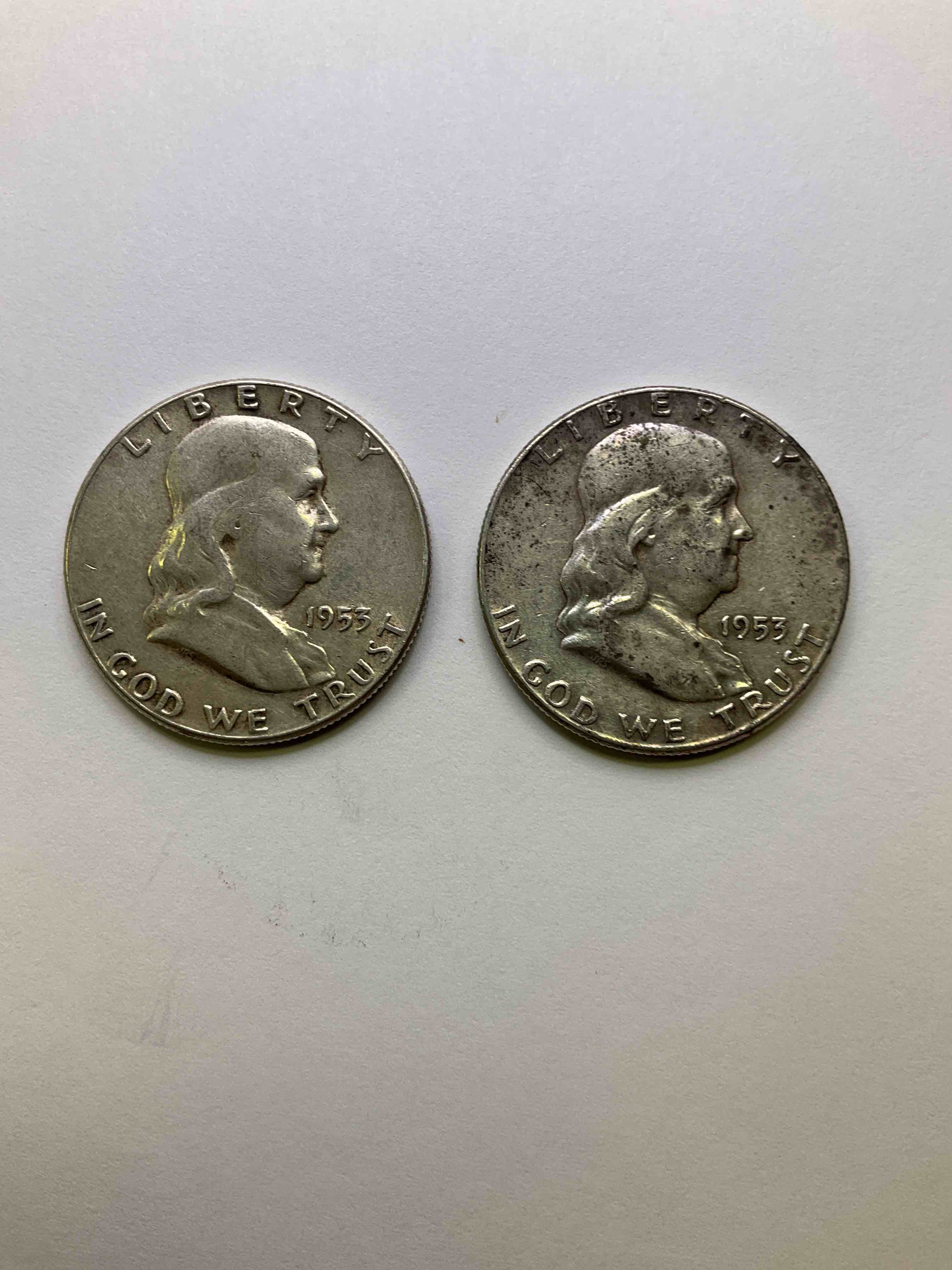 Ben Franklin Silver! Rare 1953 P Mint! Before 1965 American Half Dollars Were Actually Silver, Here Are Two Gorgeous Examples Of Rare 1953 Rare Philadelphia Mint Ben Franklin Silver Half Dollars In Nice Condition! Great For Investing In Precious Metals, & 1953 P Is A Very Rare Year/Mint For These Coins! These Heavy Half Dollars Were Minted At 90% Silver and 10% Copper, Giving Them A Net Weight Of .36169 Ounces Of Pure Silver Per Coin!