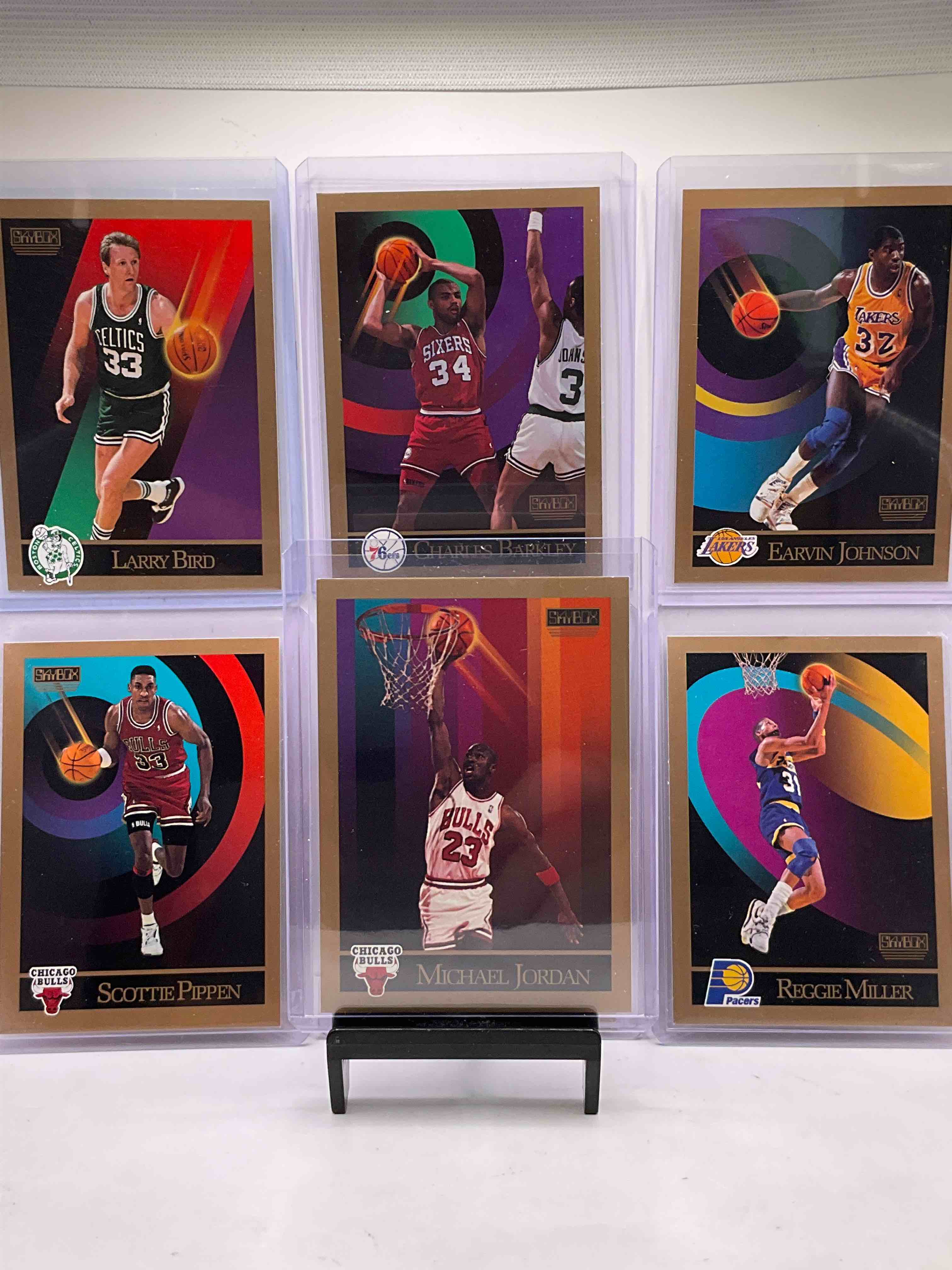 1990 Skybox Basketball! All Star & Base Card Combo! The BEST Cards From The Year! Michael Jordan, Scottie Pippen, Larry Bird, Magic Johnson, Charles Barkley & So Many More! 50 Card Lot! All Stars, Hall Of Famers, Champions & More, The Perfect Mix Of Miscellaneous ‘90 Skybox Variety!