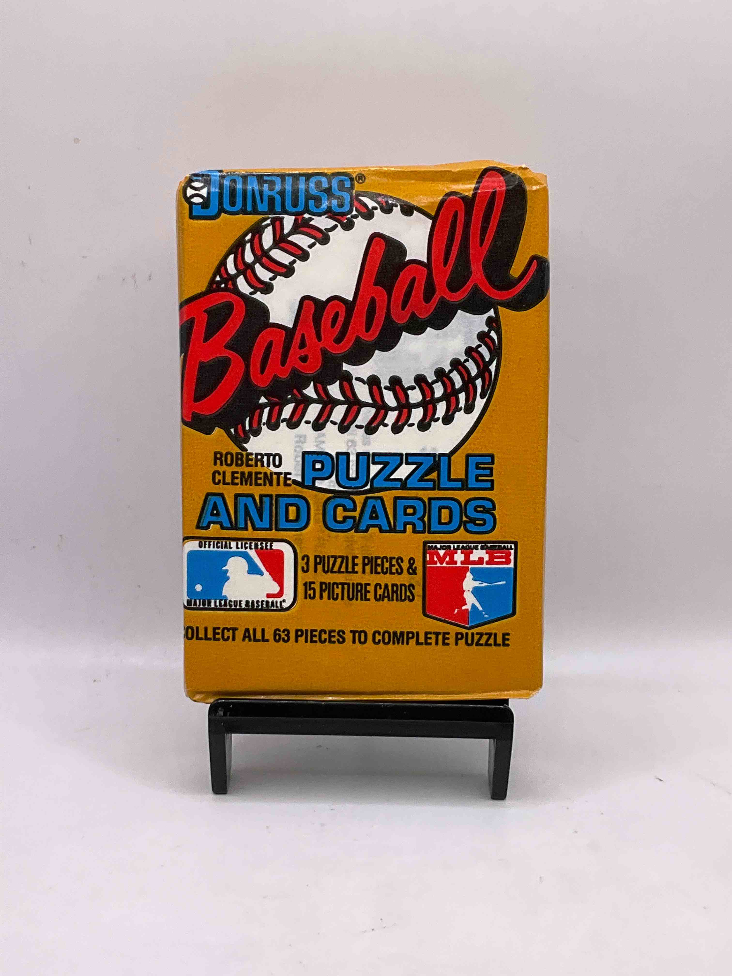 Absolutely Fully Loaded! 1987 Donruss Baseball Unopened Collectible Sports Trading Card Wax Pack, Direct From Original Retail Case. This Year Is Loaded With Rookies! Search For Rookies From Greg Maddox (PSA 10 Value $200+), Barry Bonds (PSA 10 Value $150+), Bo Jackson (PSA 10 Value $175+), Mark McGwire Rated Rookie & More! These Packs Are Drying Up & Getting Very Hard To Find!