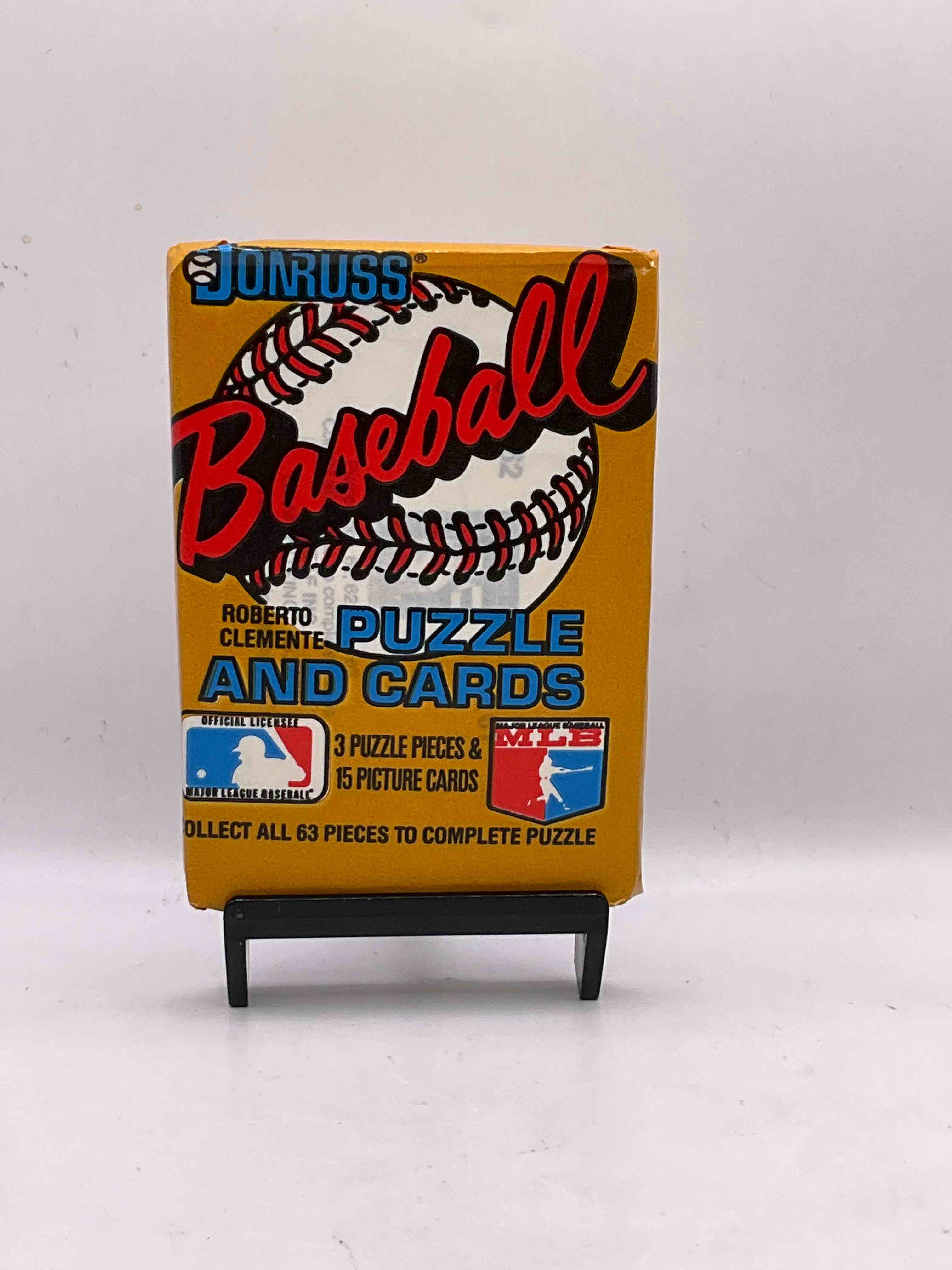 Absolutely Fully Loaded! 1987 Donruss Baseball Unopened Collectible Sports Trading Card Wax Pack, Direct From Original Retail Case. This Year Is Loaded With Rookies! Search For Rookies From Greg Maddox (PSA 10 Value $200+), Barry Bonds (PSA 10 Value $150+), Bo Jackson (PSA 10 Value $175+), Mark McGwire Rated Rookie & More! These Packs Are Drying Up & Getting Very Hard To Find!
