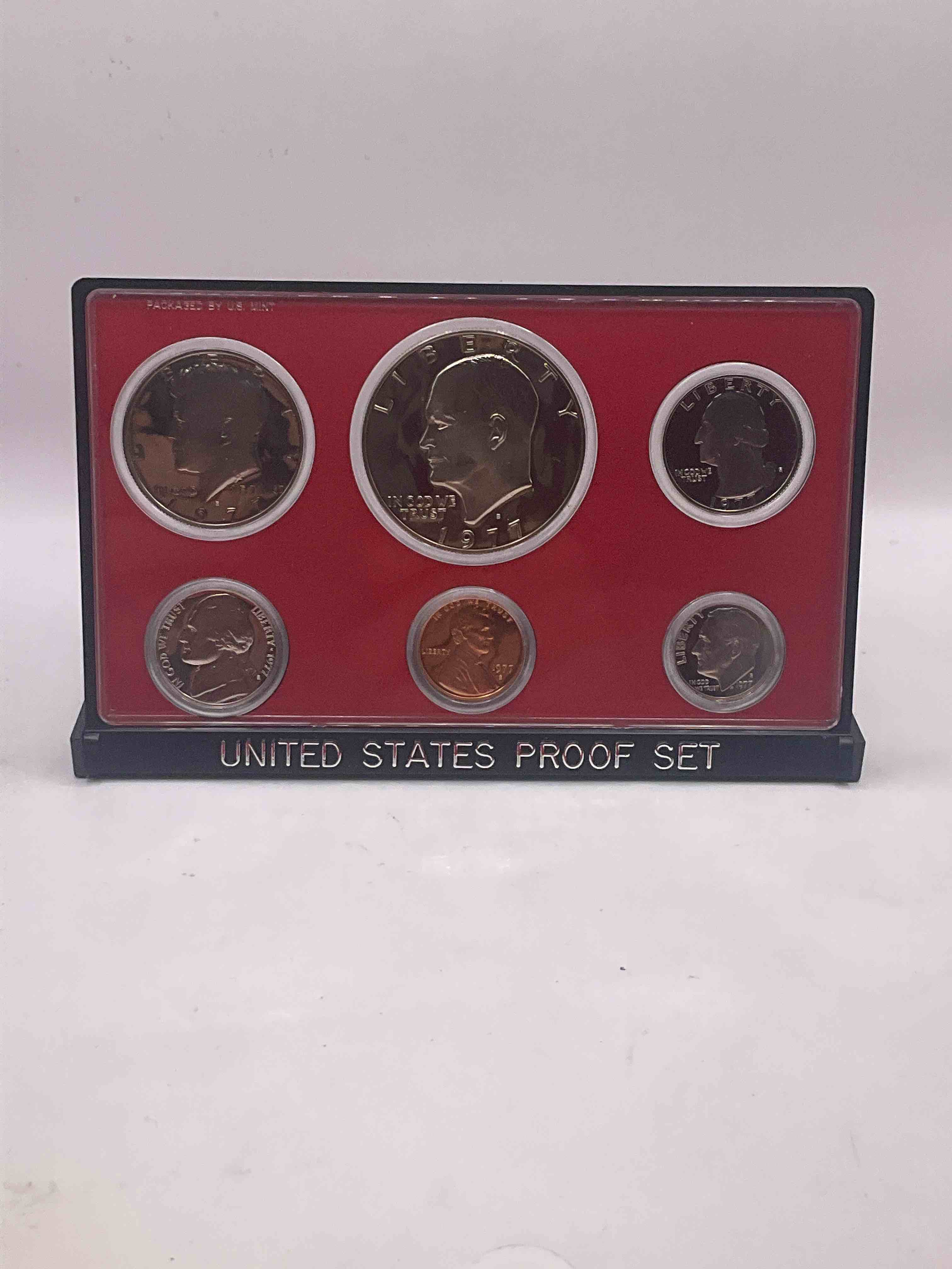 1977 Uncirculated U.S. Mint Set! What A Great Year! This Gorgeous Mint Set Features Each U.S. Coin Minted in 1977 In Uncirculated Condition, Mounted In A Beautiful Display & Case Direct From The U.S. Mint! Own An Awesome Investment & Incredible Piece Of U.S. History! Also Makes For An Awesome Gift!