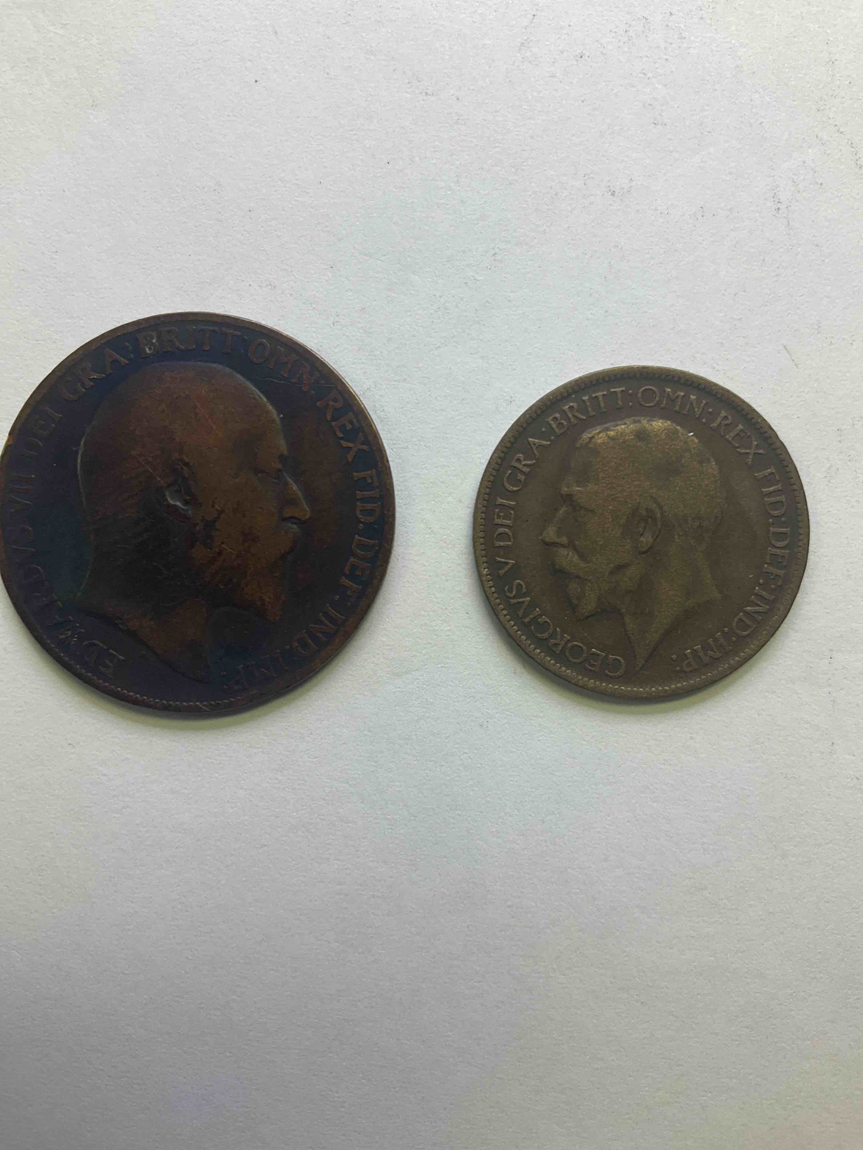 World War I Antiques! Check Out These Two Awesome World War I & Pre World War I British Coins, A 1917 World War I Half Penny & 1908 Whole Penny! These Cool, Large Coins Are Great Collector Items and Awesome Pieces Of History!