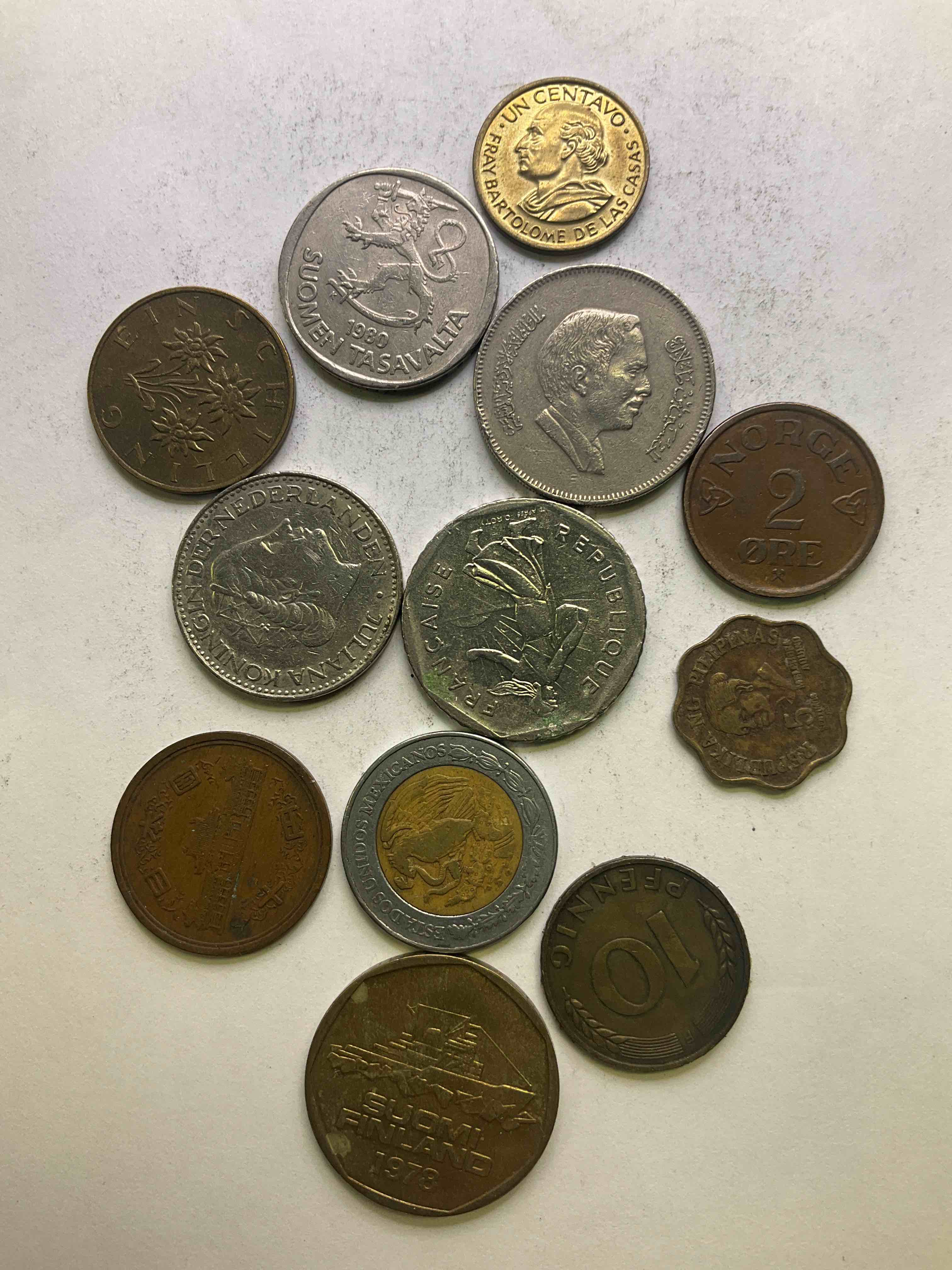 World Coins, Antique & Vintage! Many Different Years, Countries & Exotic Places. This Cool Collection Of Antique Coins From Around The World Is Loads Of Fun! Have Fun Identifying Each Coin & Country As A great Educational Tool! A Great Investment Too!