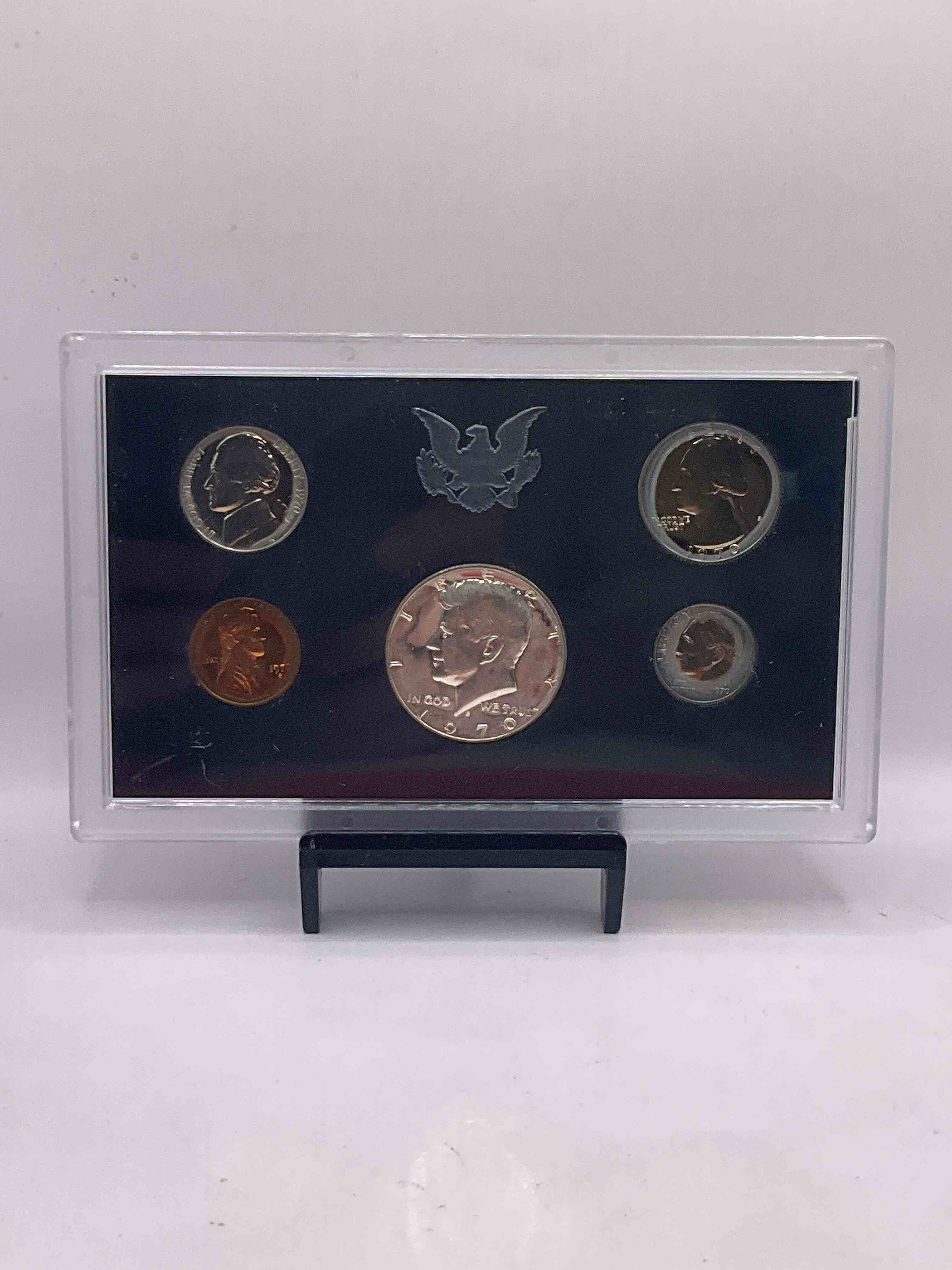 1970 Uncirculated U.S. Mint Set! This Gorgeous Mint Set Features Each U.S. Coin Minted in 1970 In Uncirculated Condition, Mounted In A Beautiful Display & Case Direct From The U.S. Mint! Own An Awesome Investment & Incredible Piece Of U.S. History! Also Makes For An Awesome Gift!