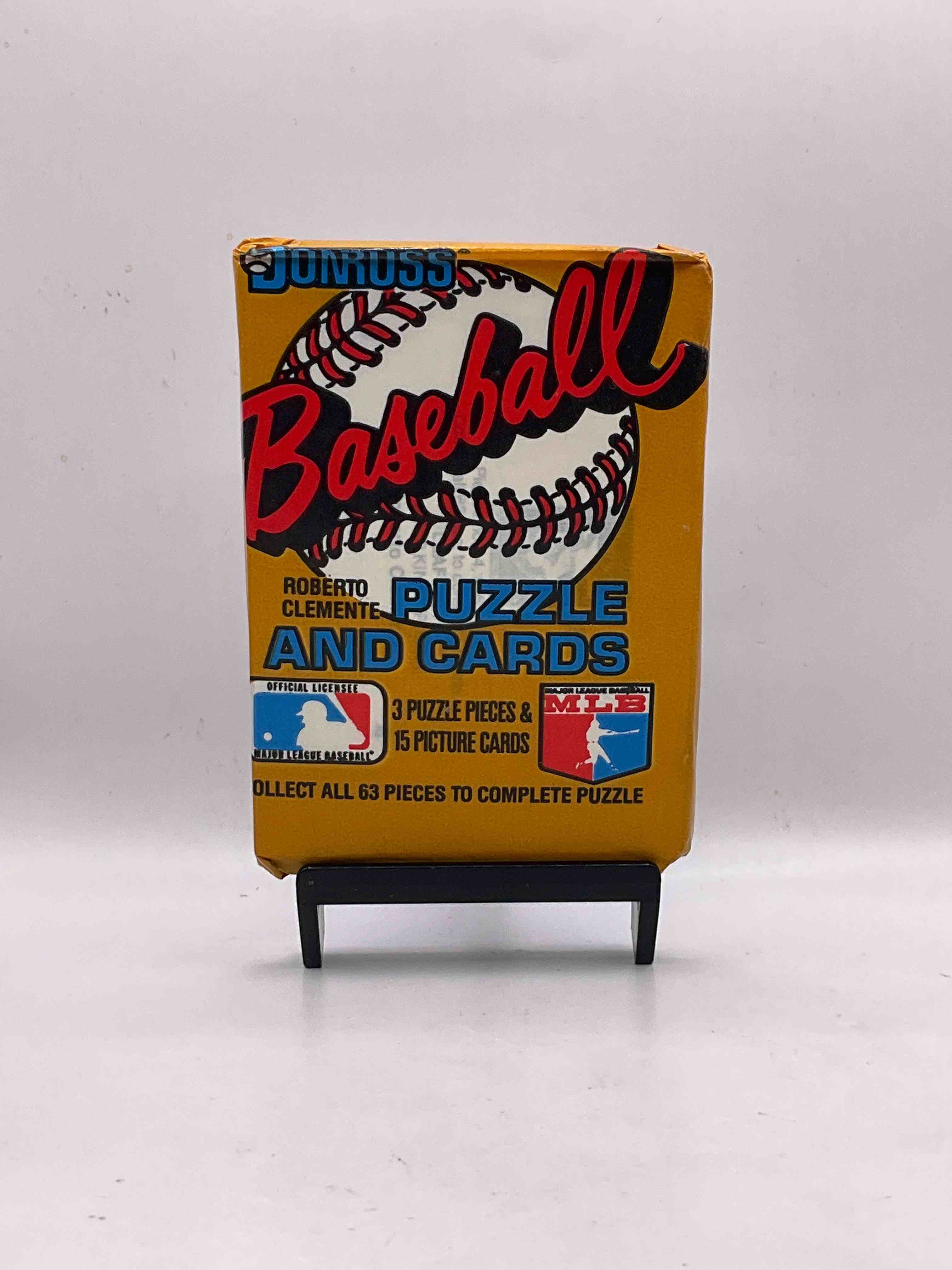 Absolutely Fully Loaded! 1987 Donruss Baseball Unopened Collectible Sports Trading Card Wax Pack, Direct From Original Retail Case. This Year Is Loaded With Rookies! Search For Rookies From Greg Maddox (PSA 10 Value $200+), Barry Bonds (PSA 10 Value $150+), Bo Jackson (PSA 10 Value $175+), Mark McGwire Rated Rookie & More! These Packs Are Drying Up & Getting Very Hard To Find!