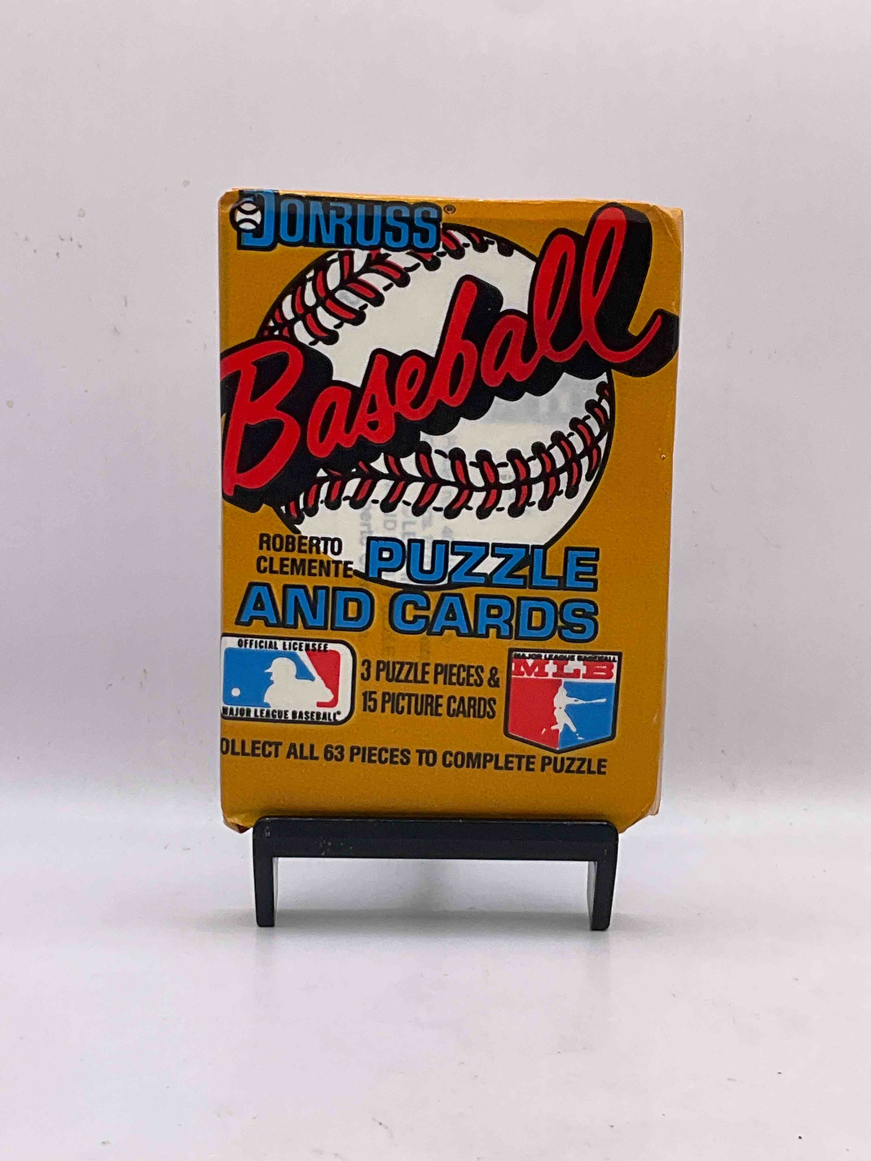 Absolutely Fully Loaded! 1987 Donruss Baseball Unopened Collectible Sports Trading Card Wax Pack, Direct From Original Retail Case. This Year Is Loaded With Rookies! Search For Rookies From Greg Maddox (PSA 10 Value $200+), Barry Bonds (PSA 10 Value $150+), Bo Jackson (PSA 10 Value $175+), Mark McGwire Rated Rookie & More! These Packs Are Drying Up & Getting Very Hard To Find!